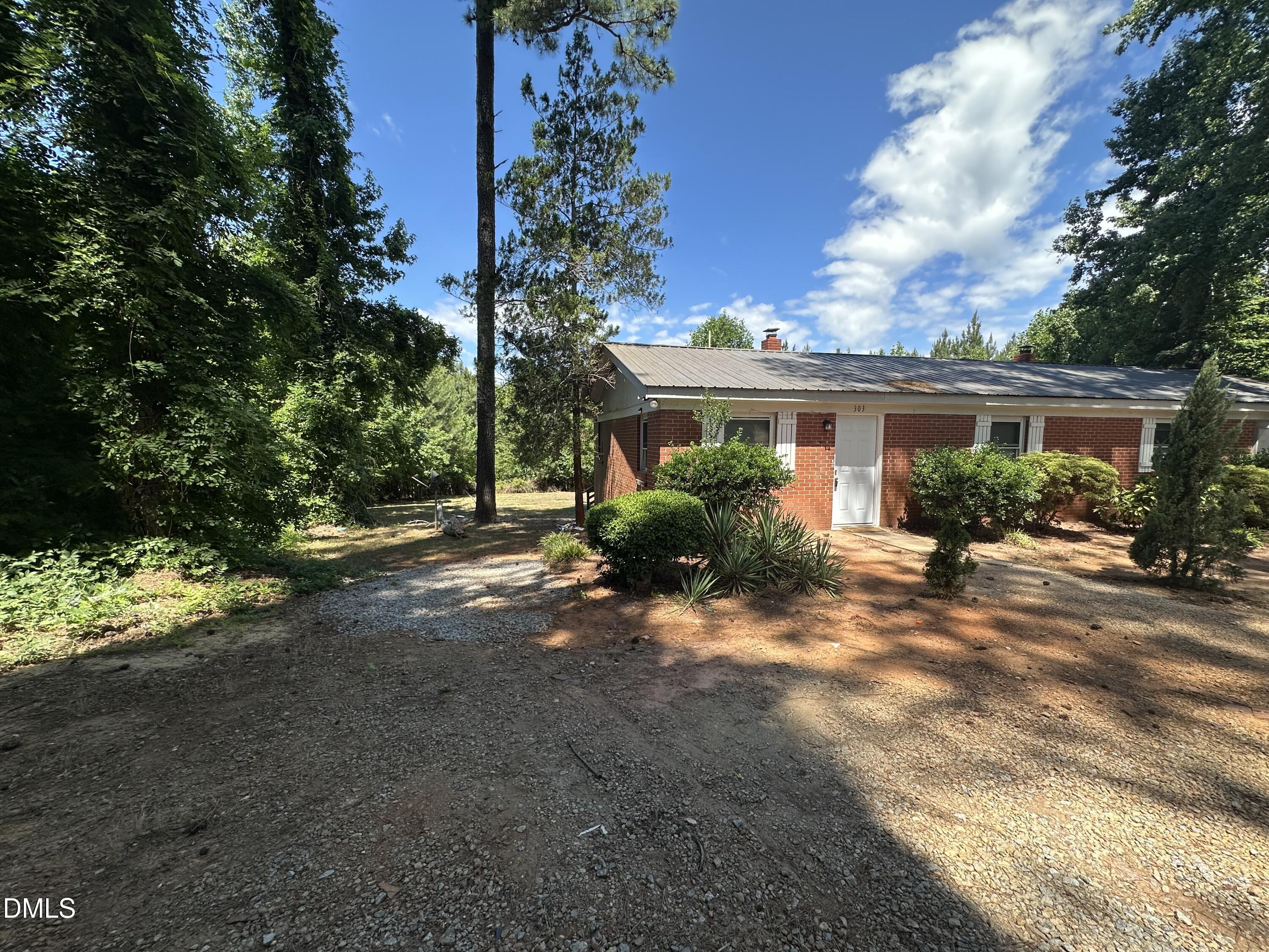 303 Weston Road