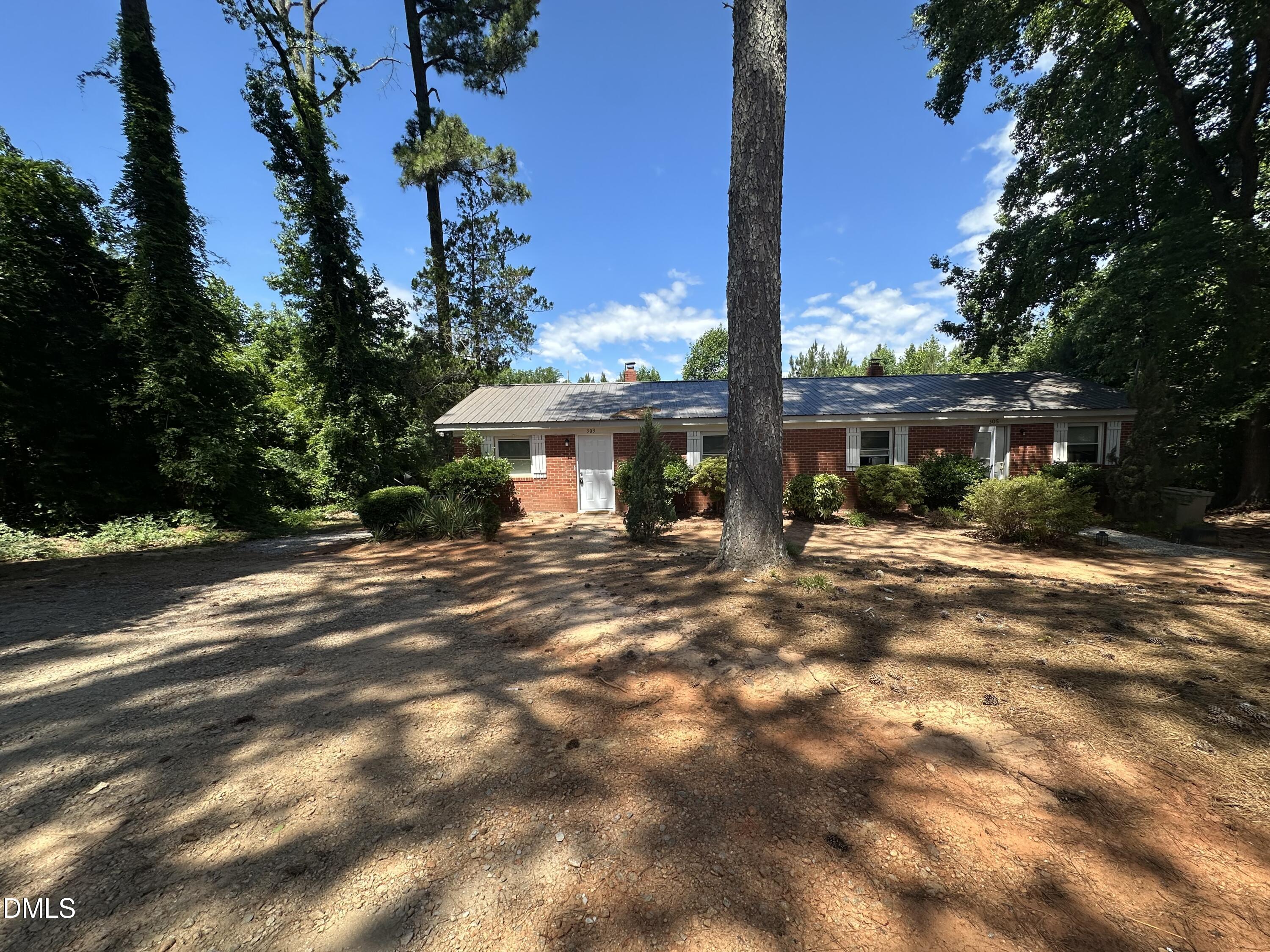 303 Weston Road