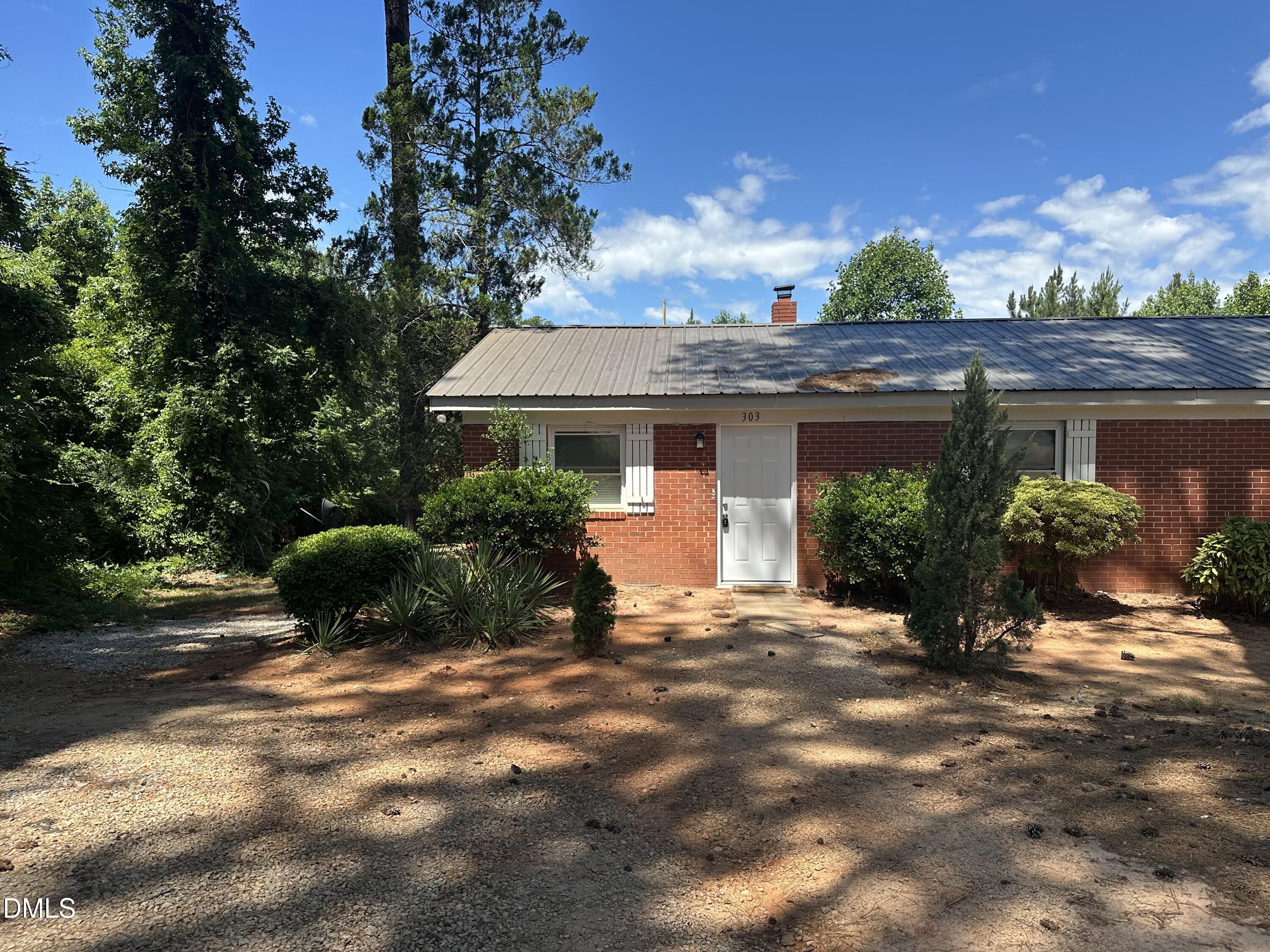 303 Weston Road