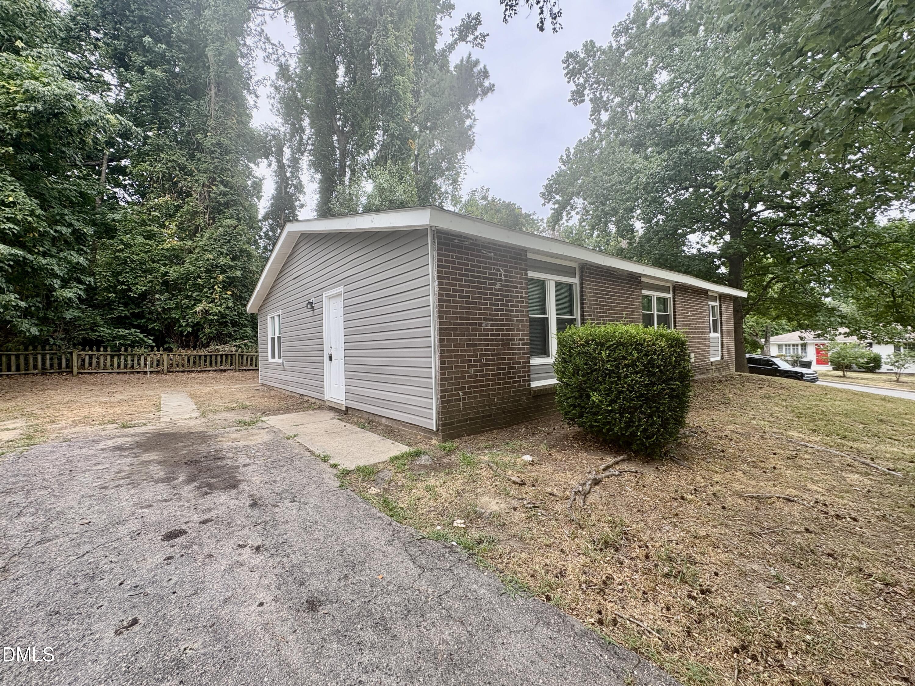 1100 Savannah Drive