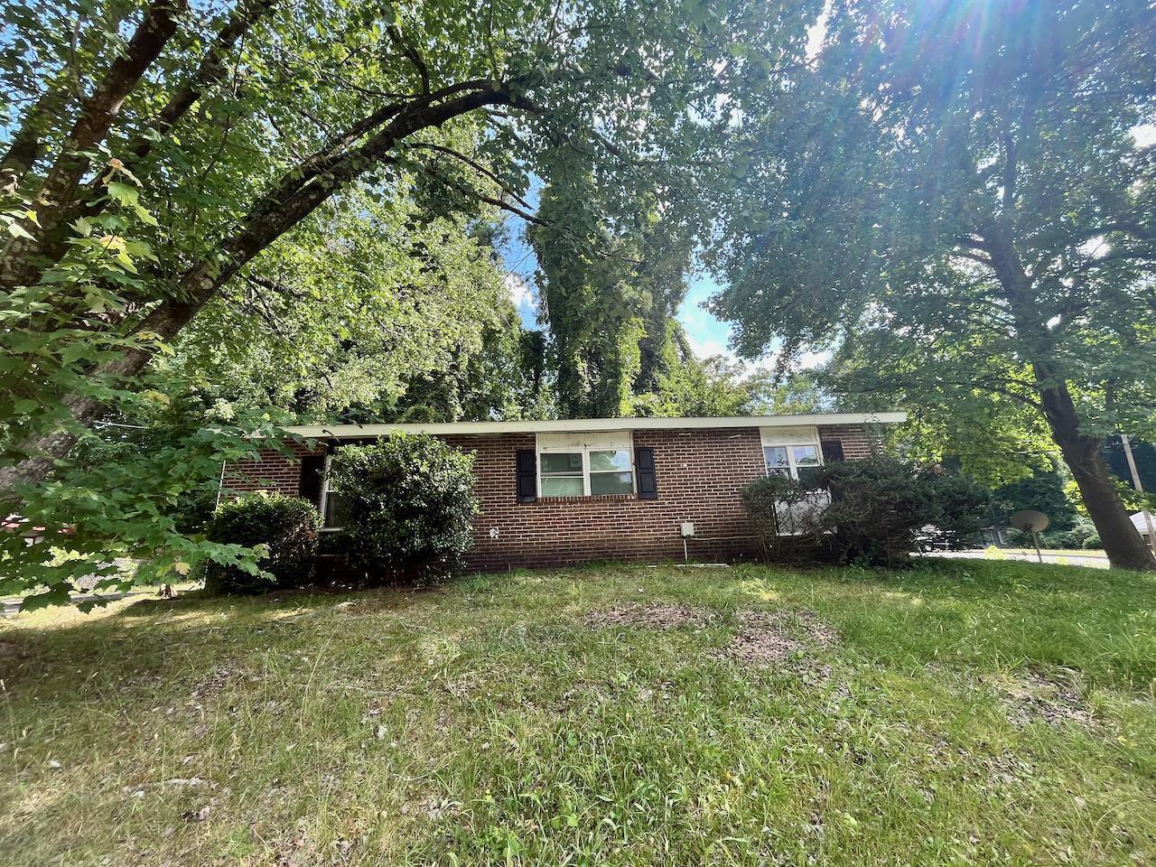 1100 Savannah Drive