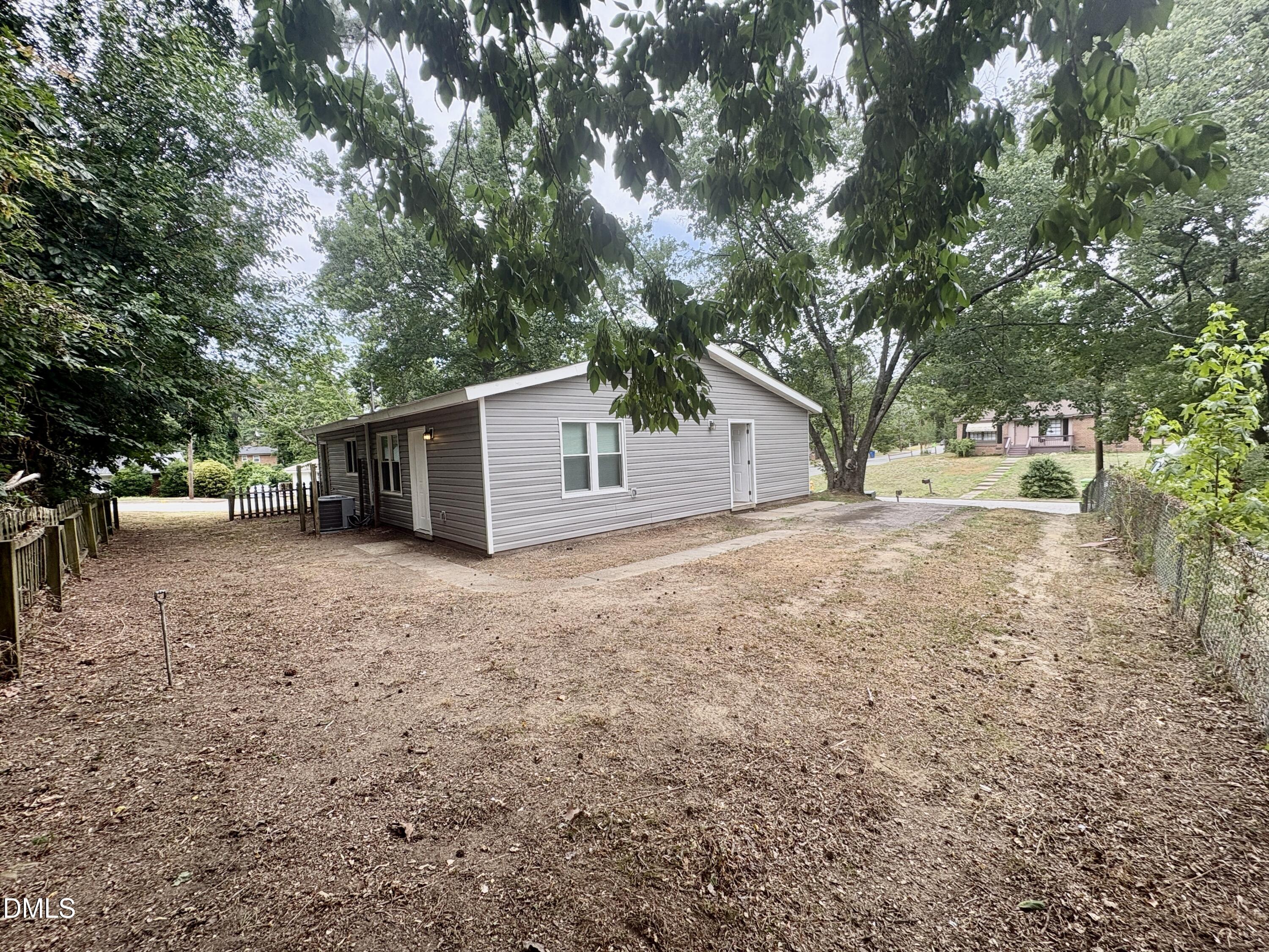1100 Savannah Drive