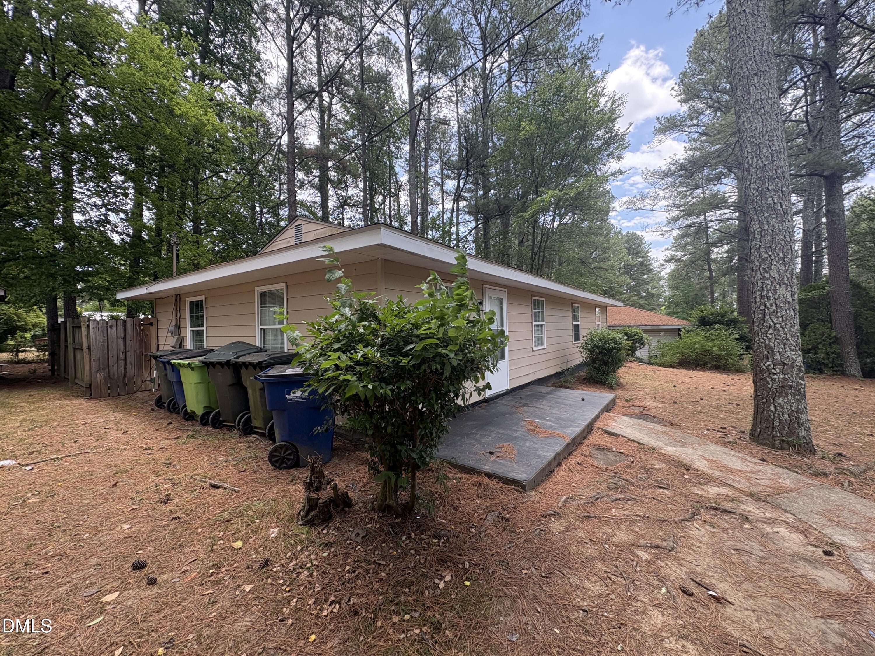 745 Grantland Drive