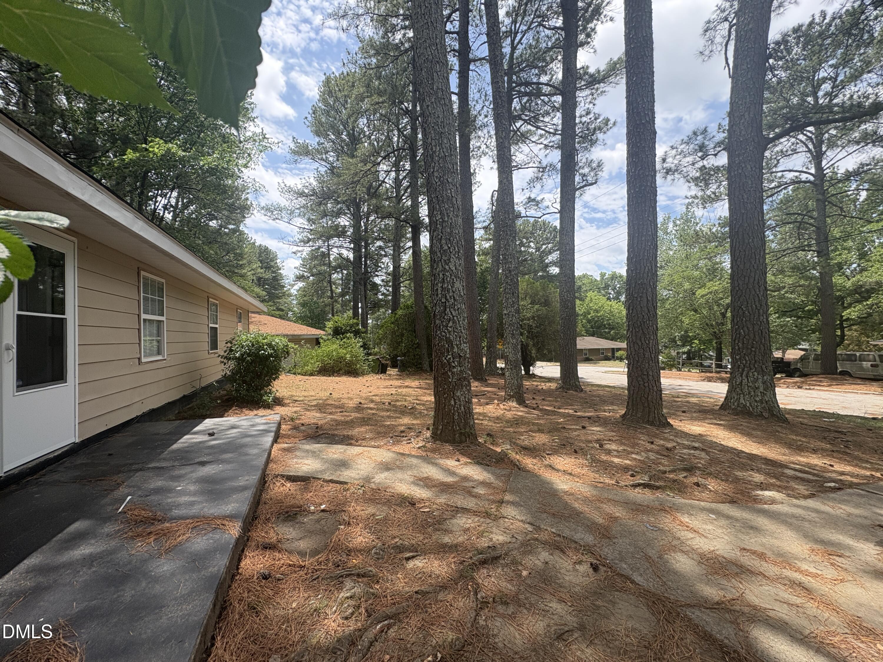 745 Grantland Drive