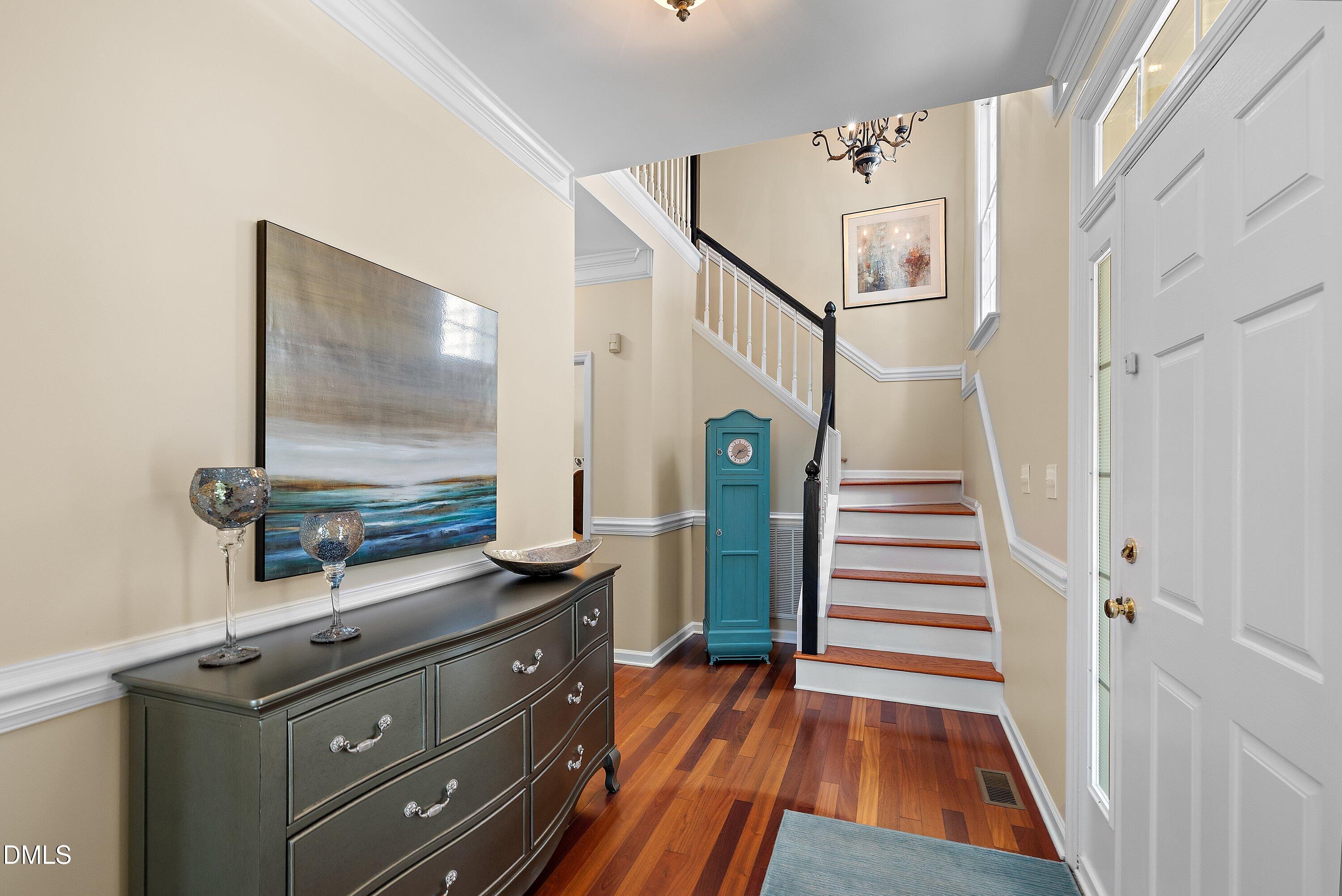 100 Marsden Court