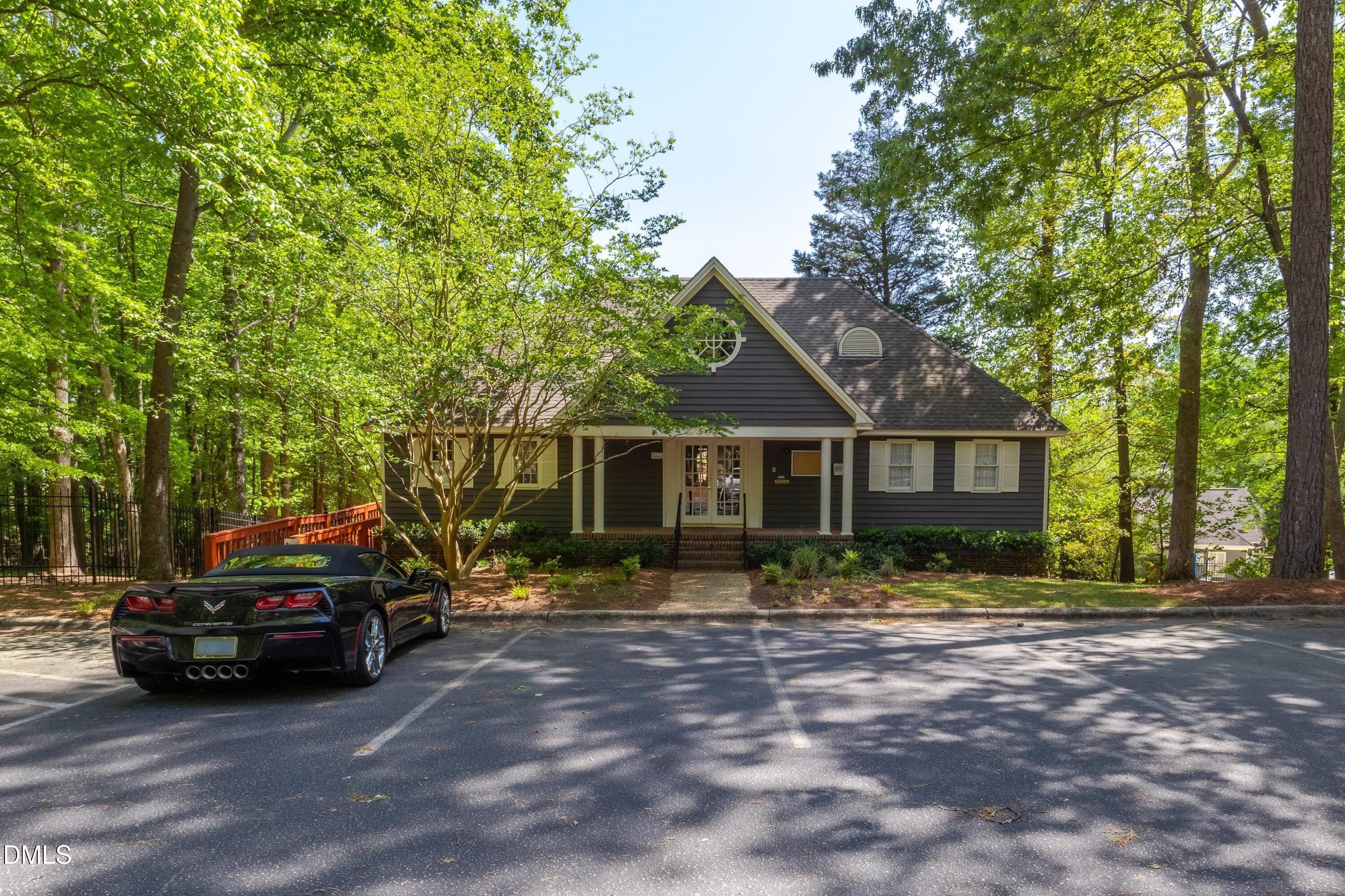 100 Marsden Court