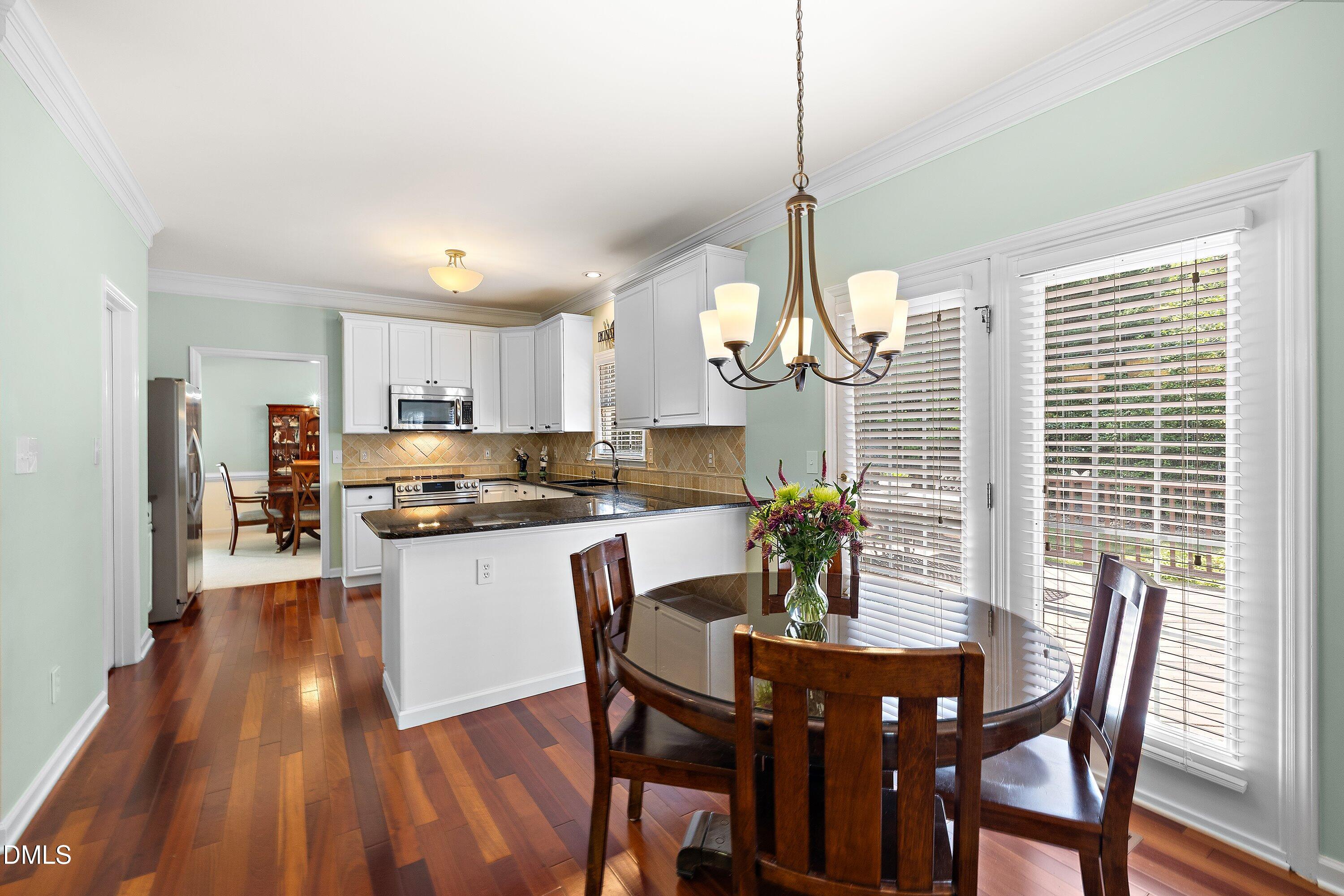 100 Marsden Court