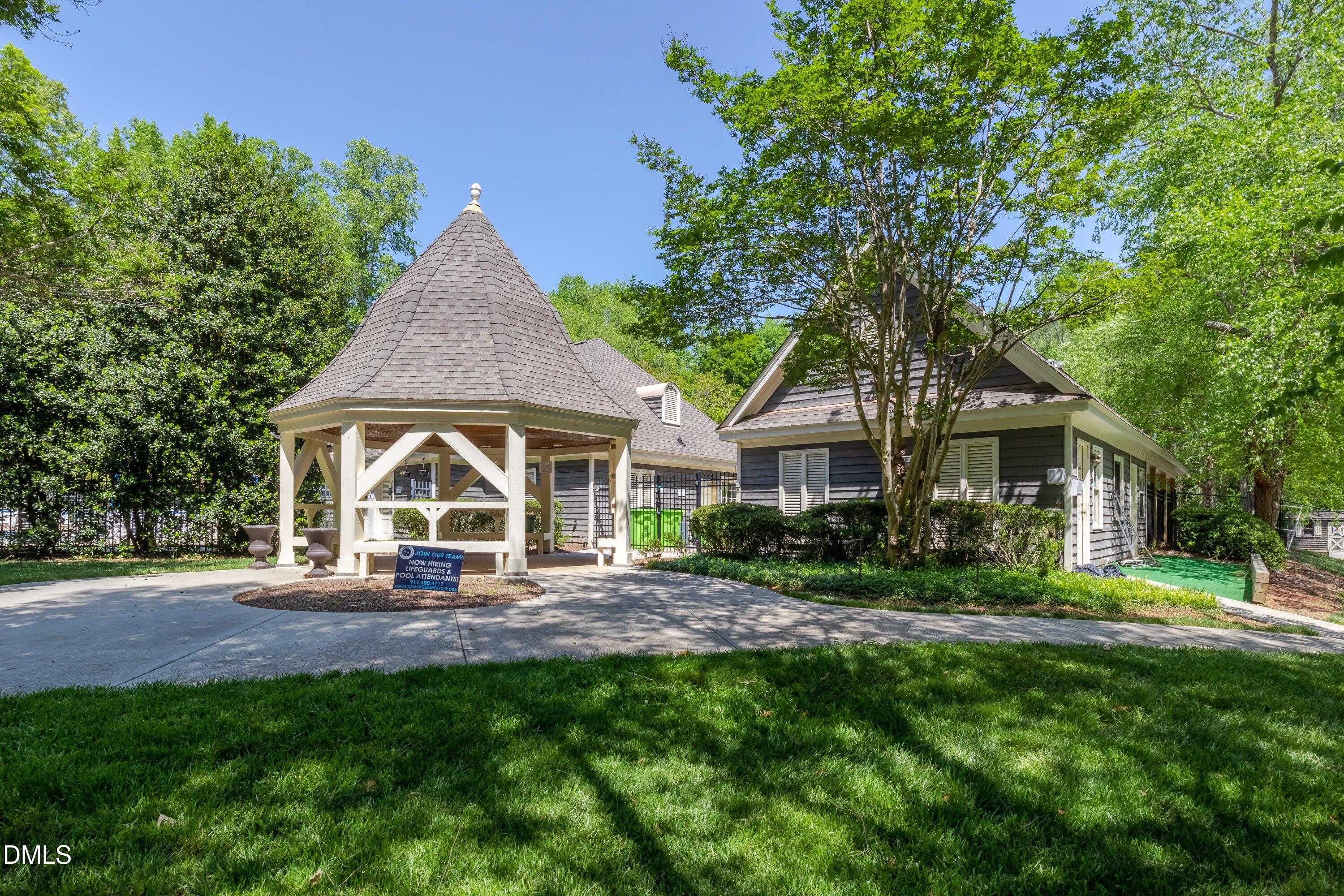 100 Marsden Court