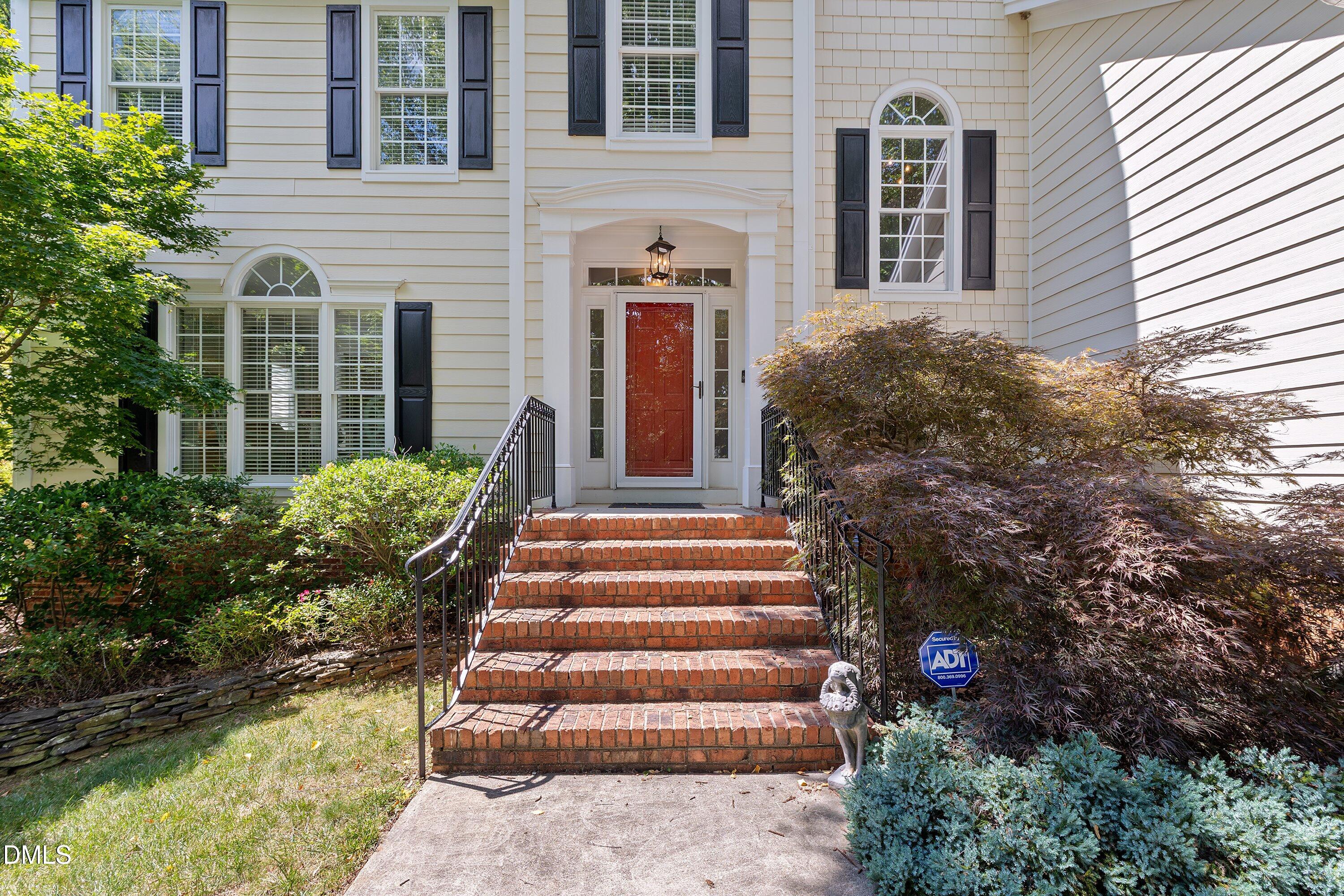 100 Marsden Court