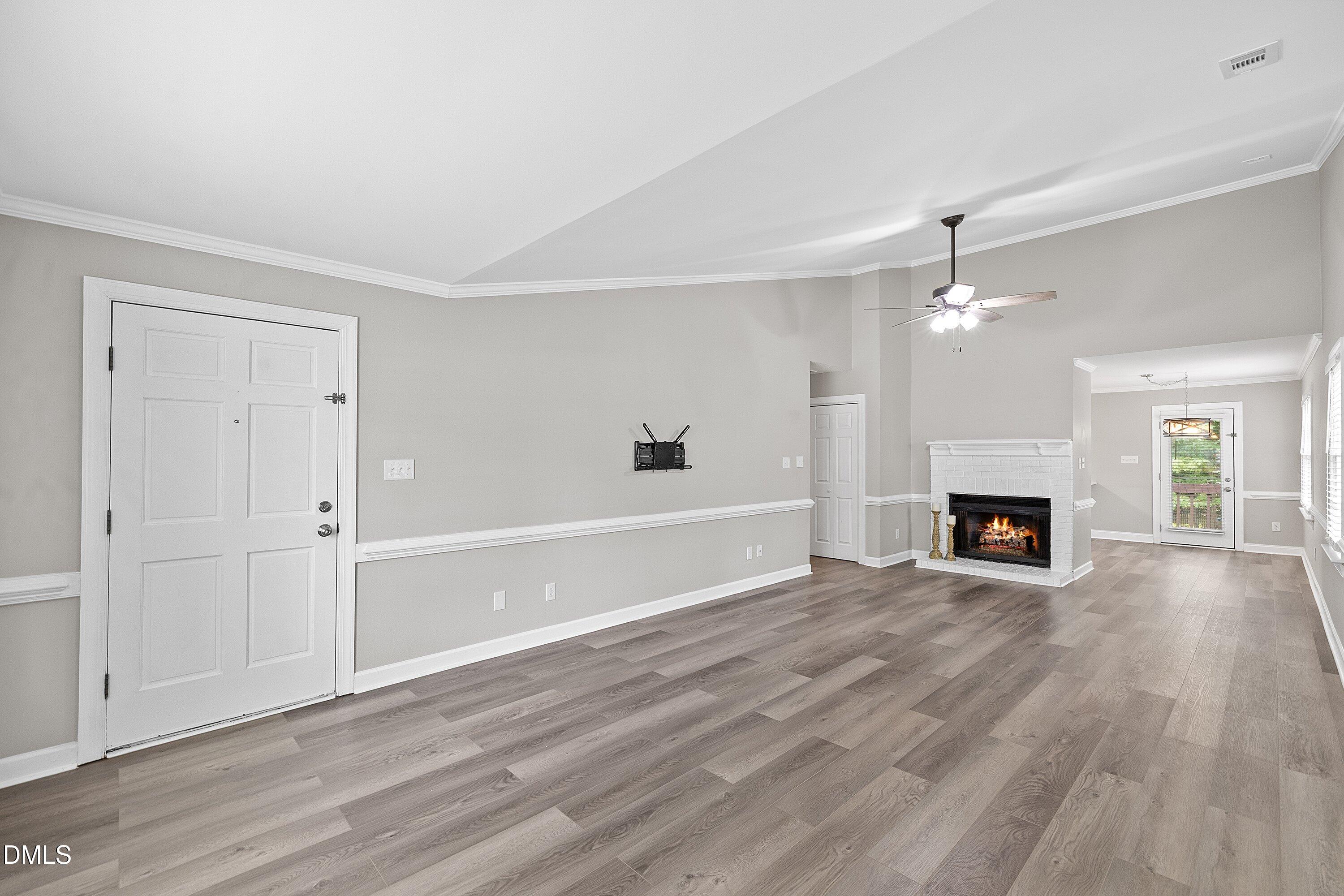 2713 Hiking Trail