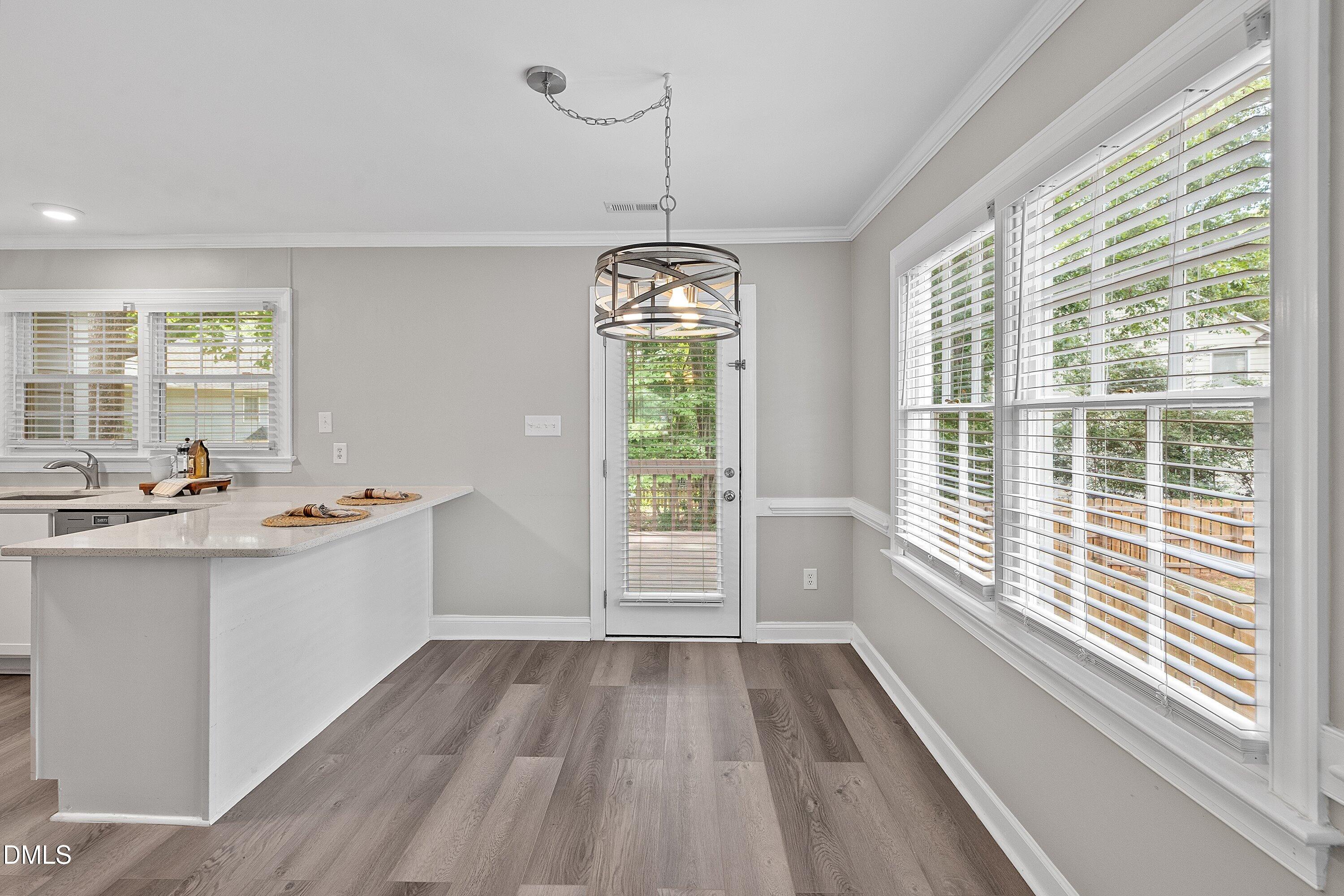 2713 Hiking Trail