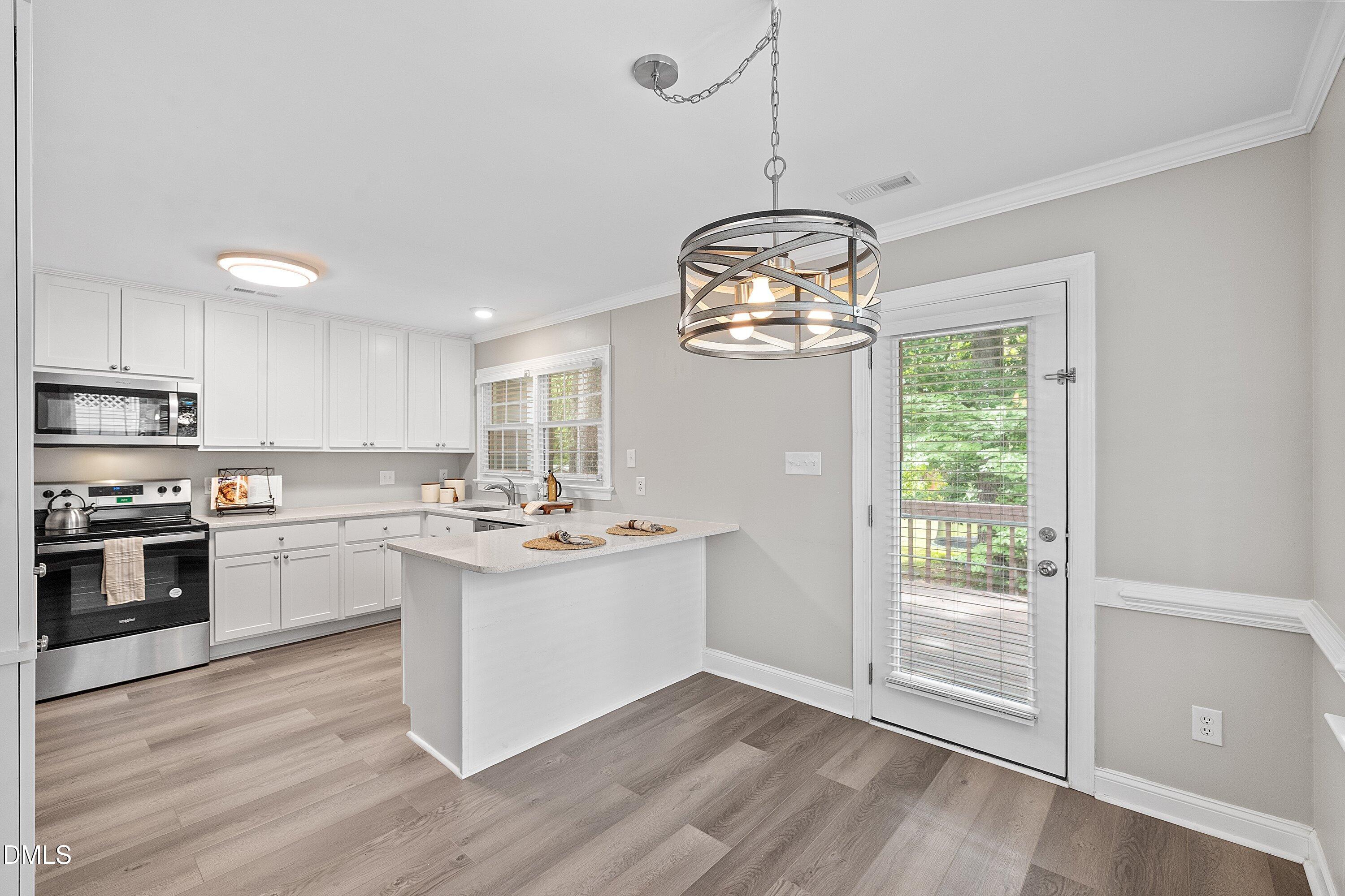 2713 Hiking Trail