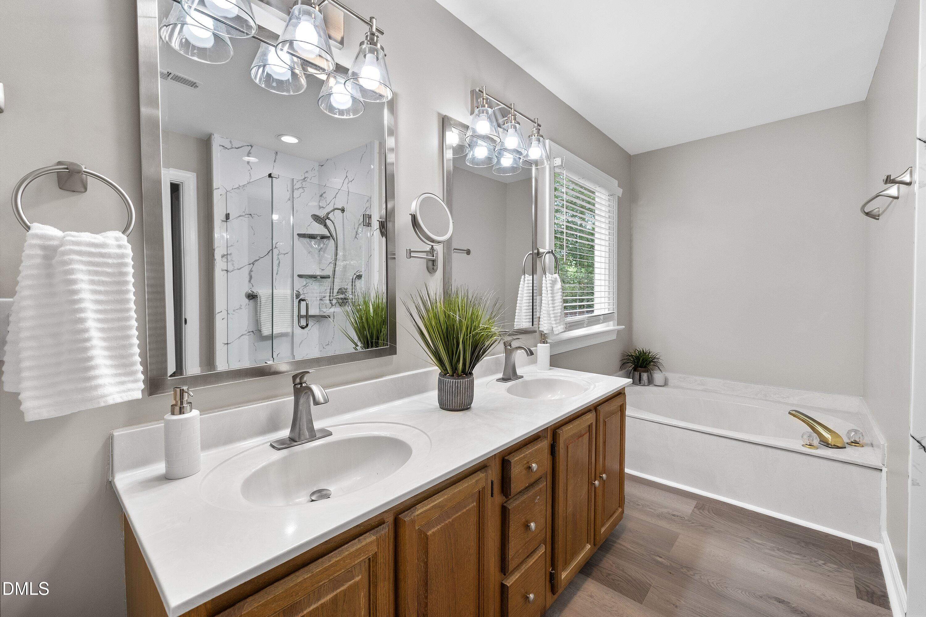 2713 Hiking Trail