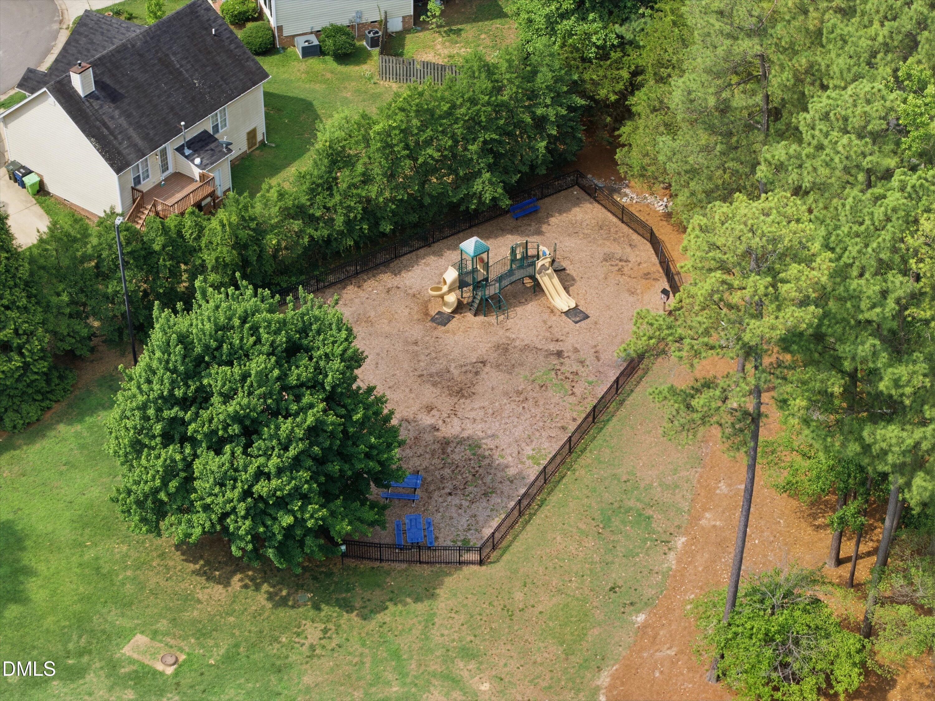 2713 Hiking Trail