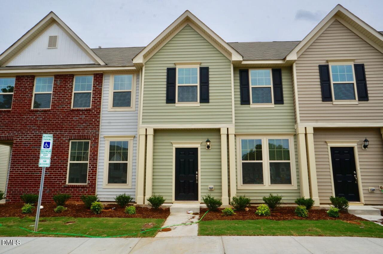 3015 Bluegrove Road