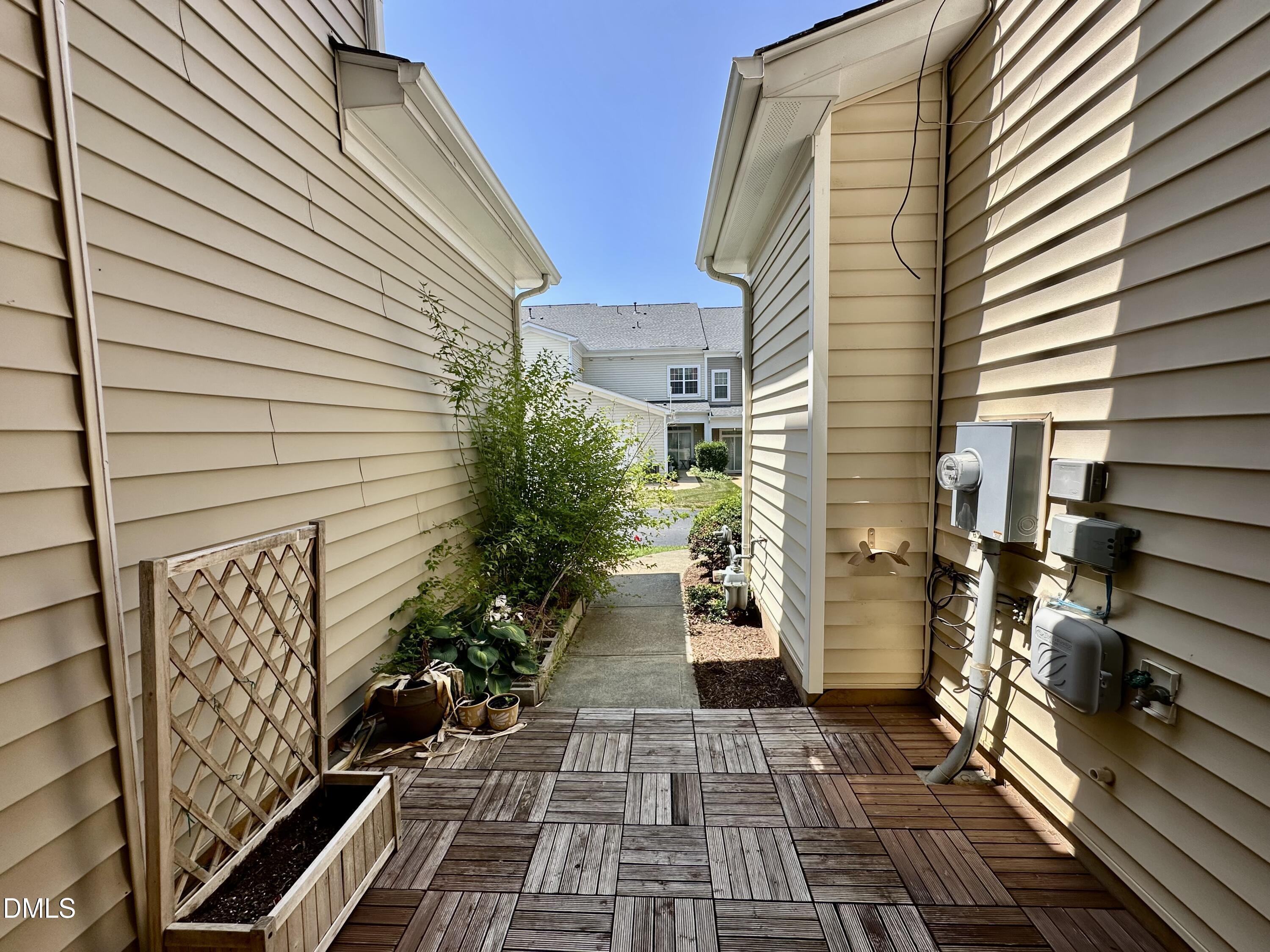 513 Dragby Lane