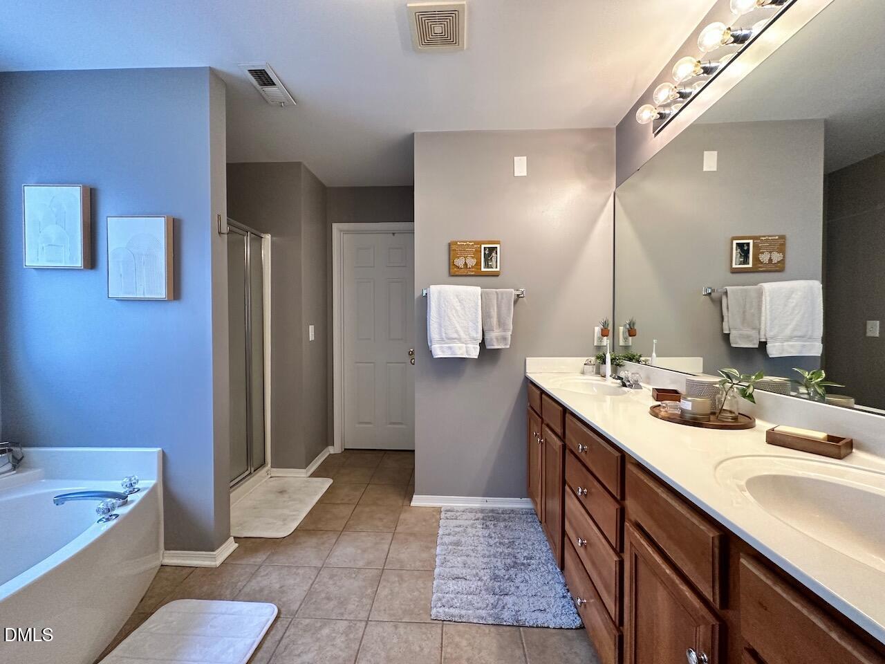 8400 Flat Keystone Drive