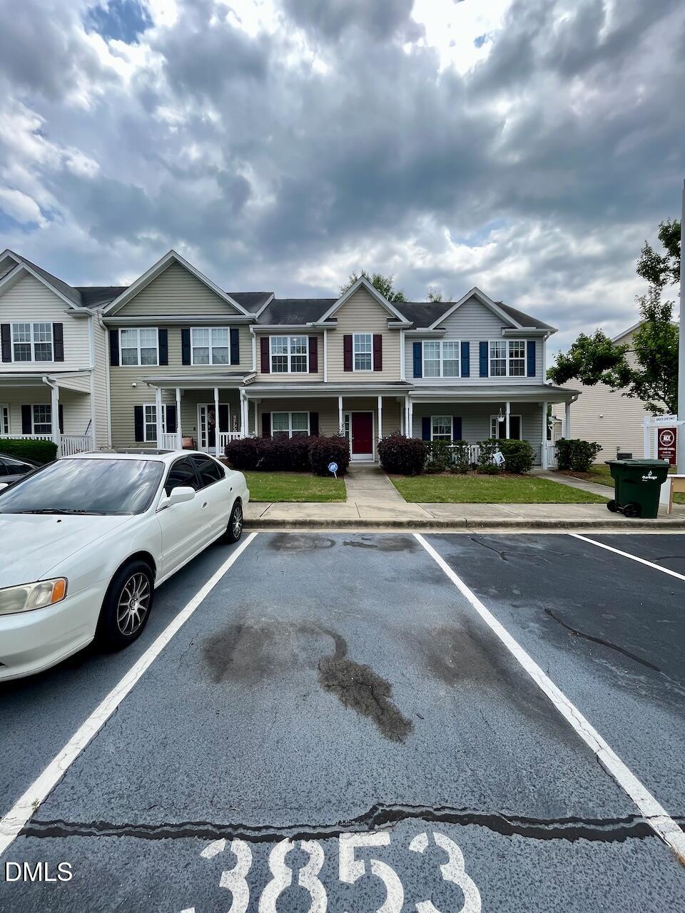 3853 Volkswalk Place