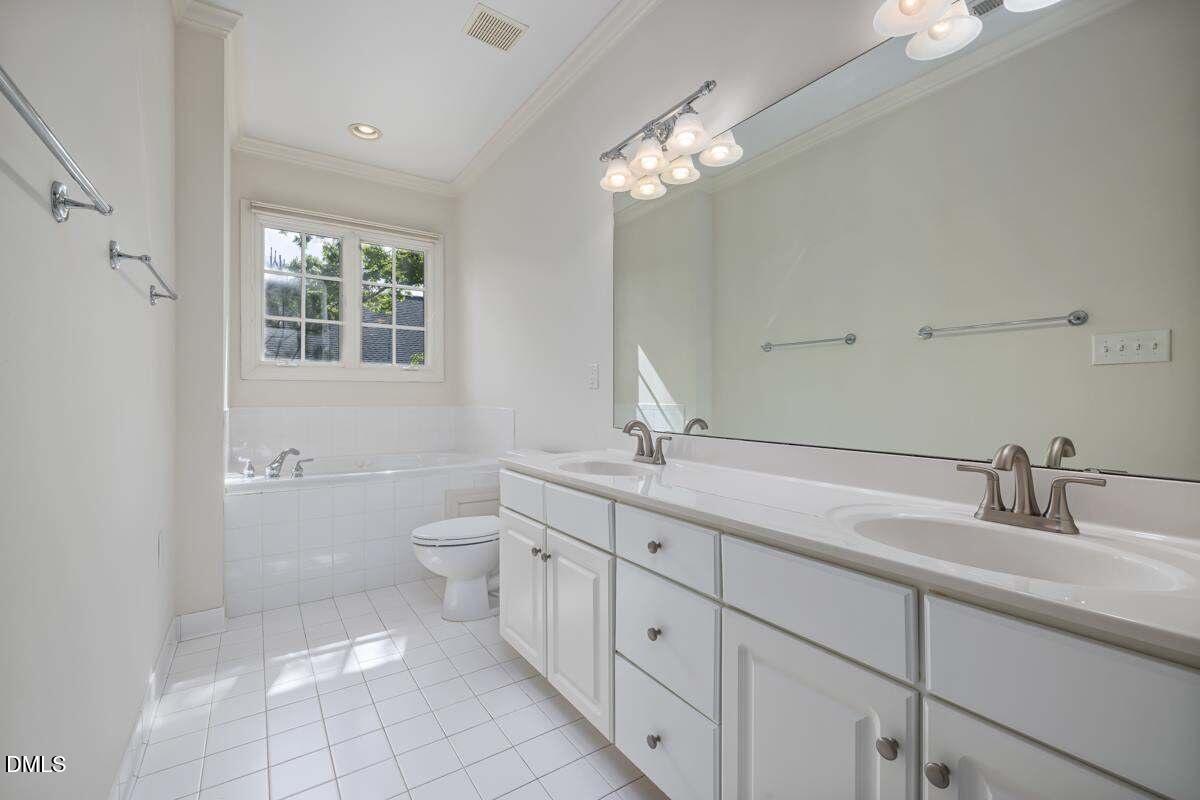 1300 Cameron View Court