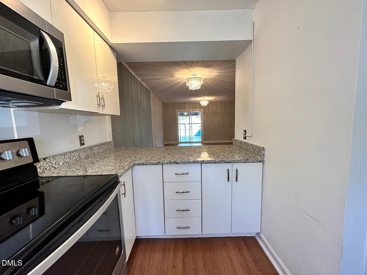 3411 Balfour E
