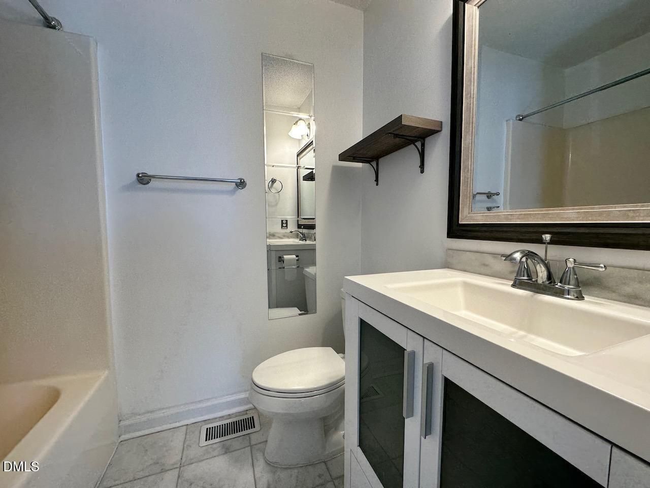 3411 Balfour E