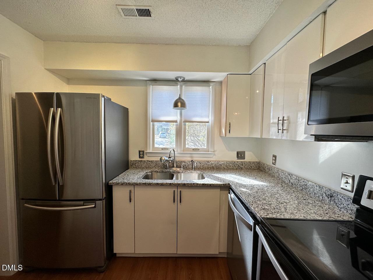 3411 Balfour E