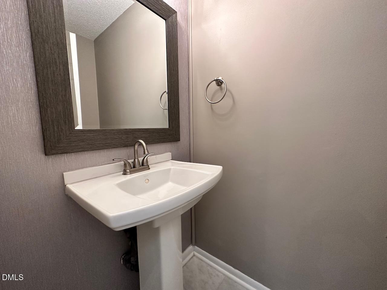 3411 Balfour E