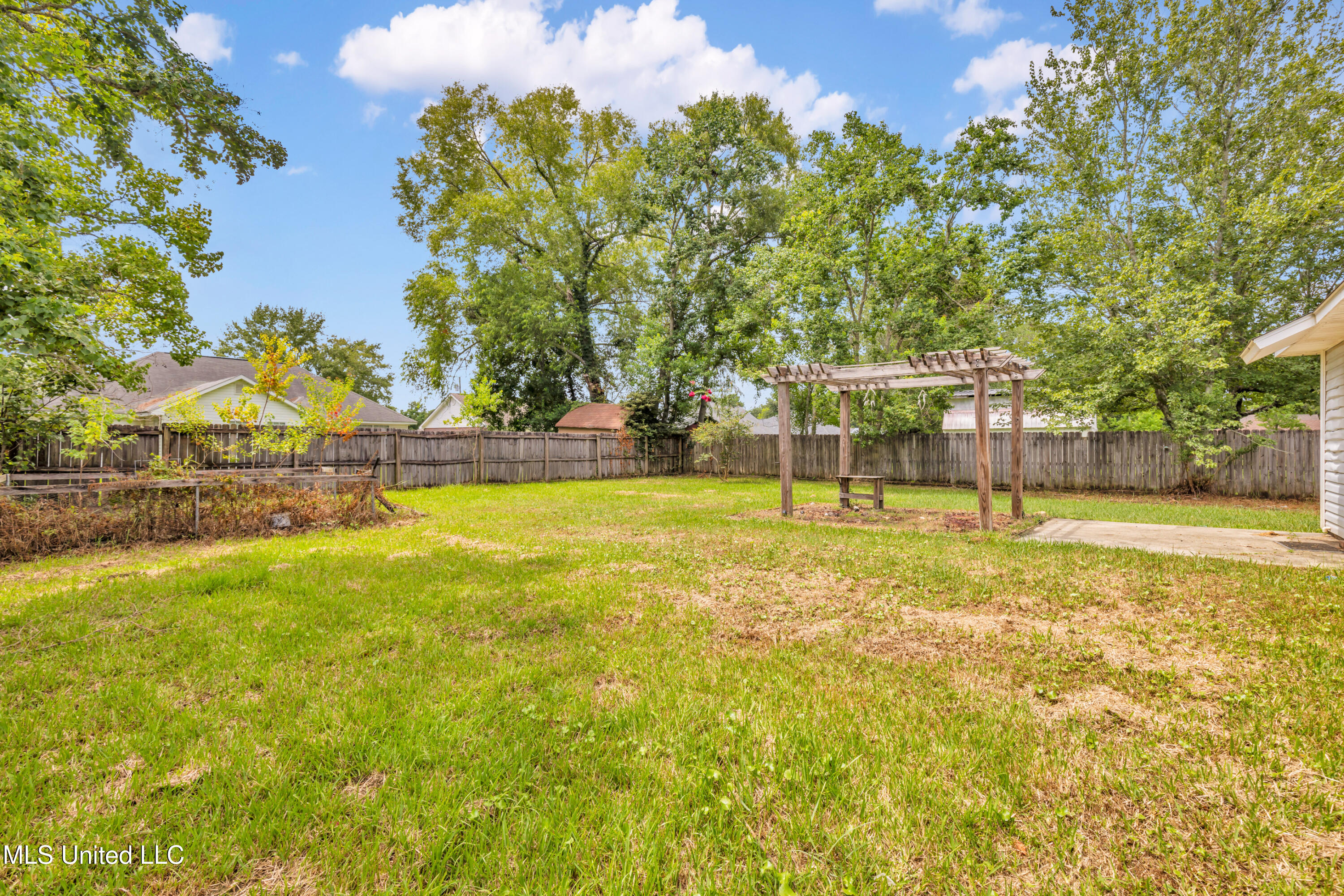 3201 Beachview Drive