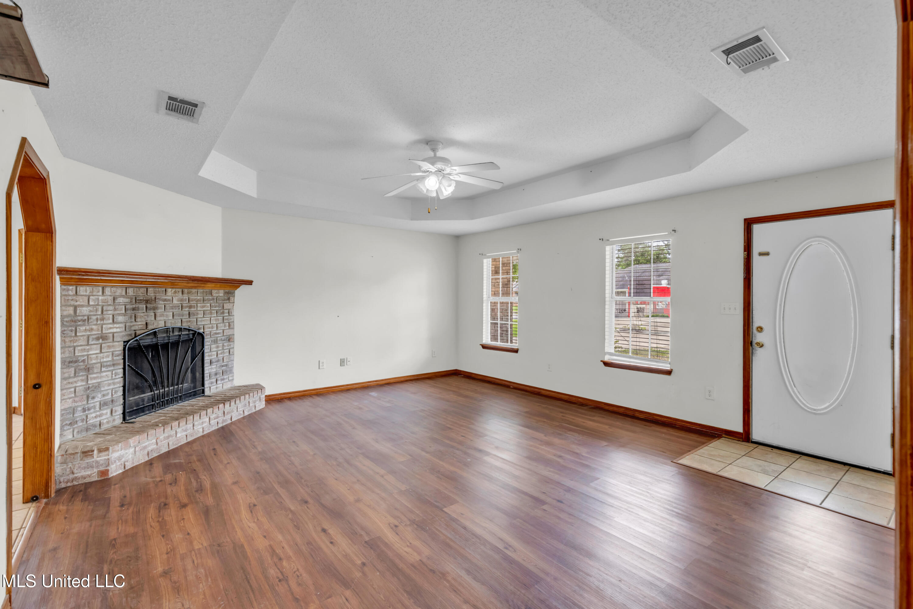 3201 Beachview Drive