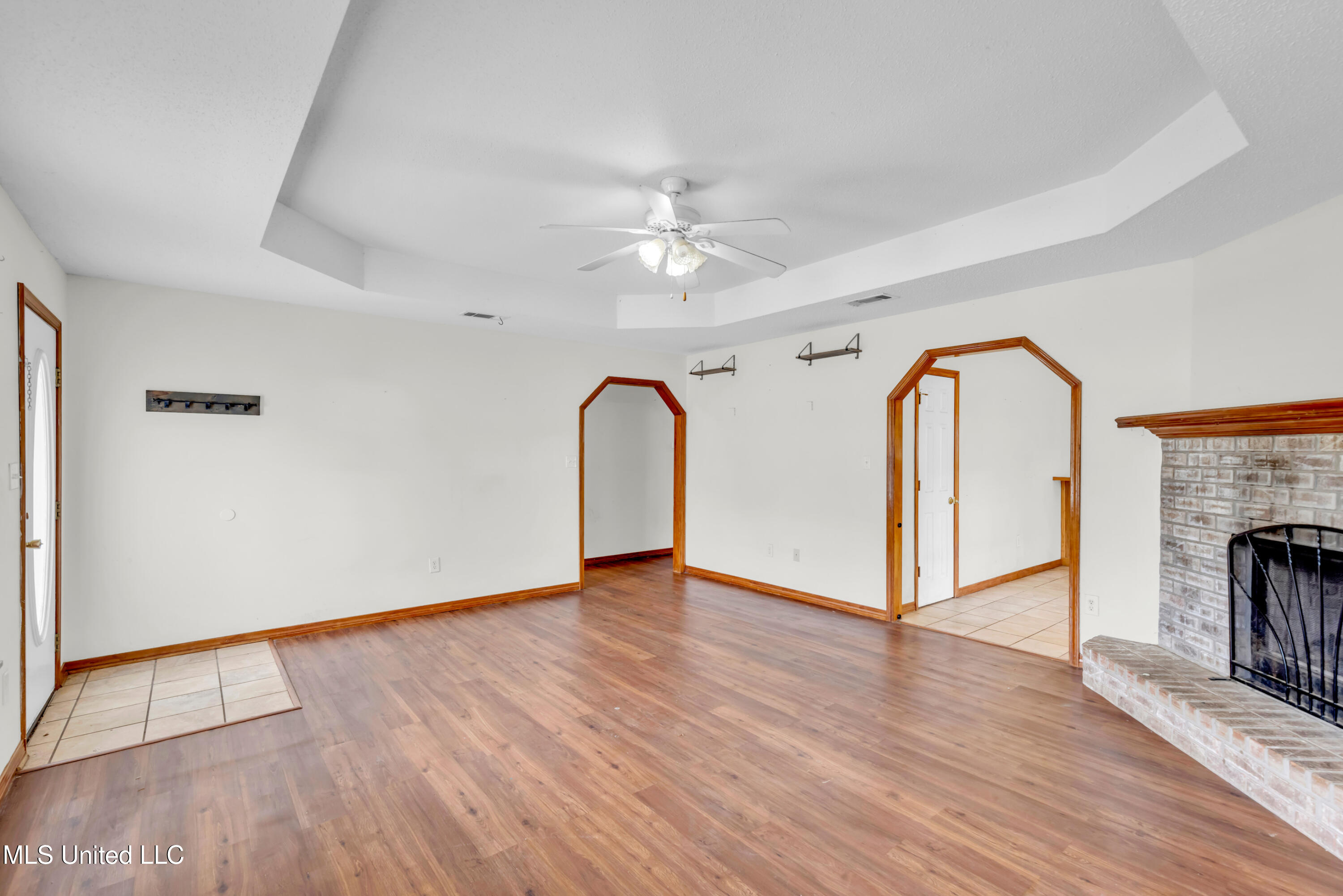 3201 Beachview Drive