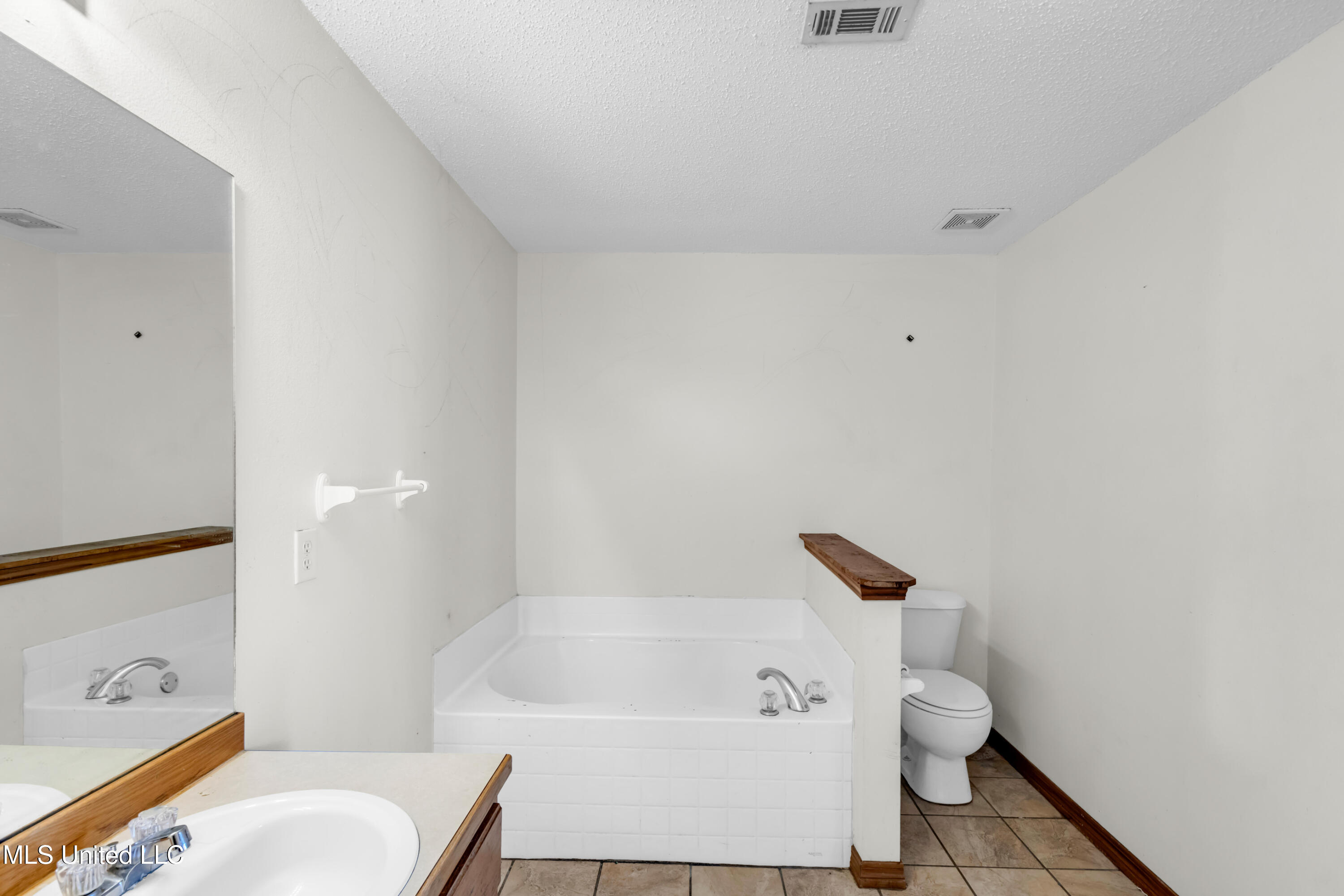 3201 Beachview Drive