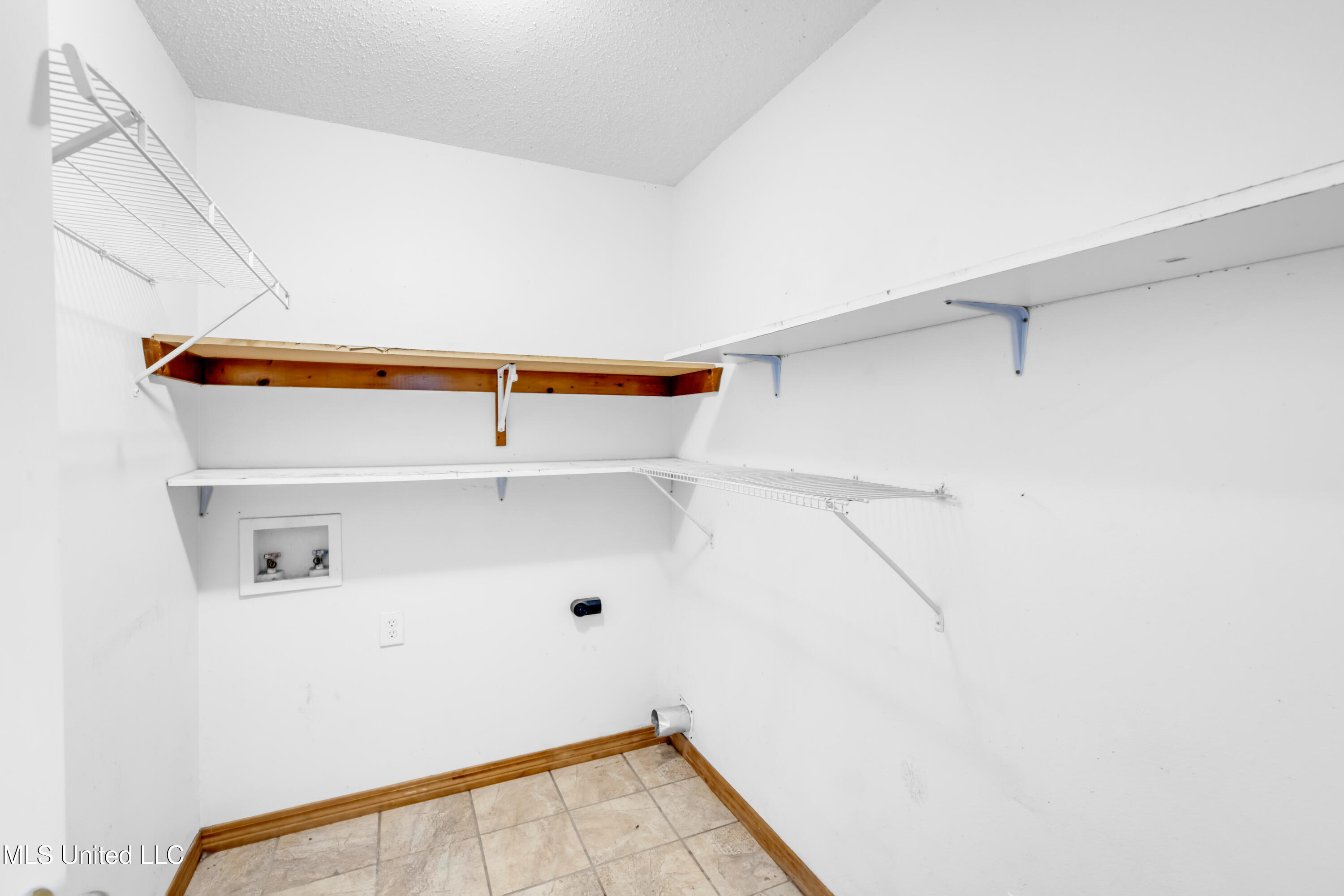 3201 Beachview Drive