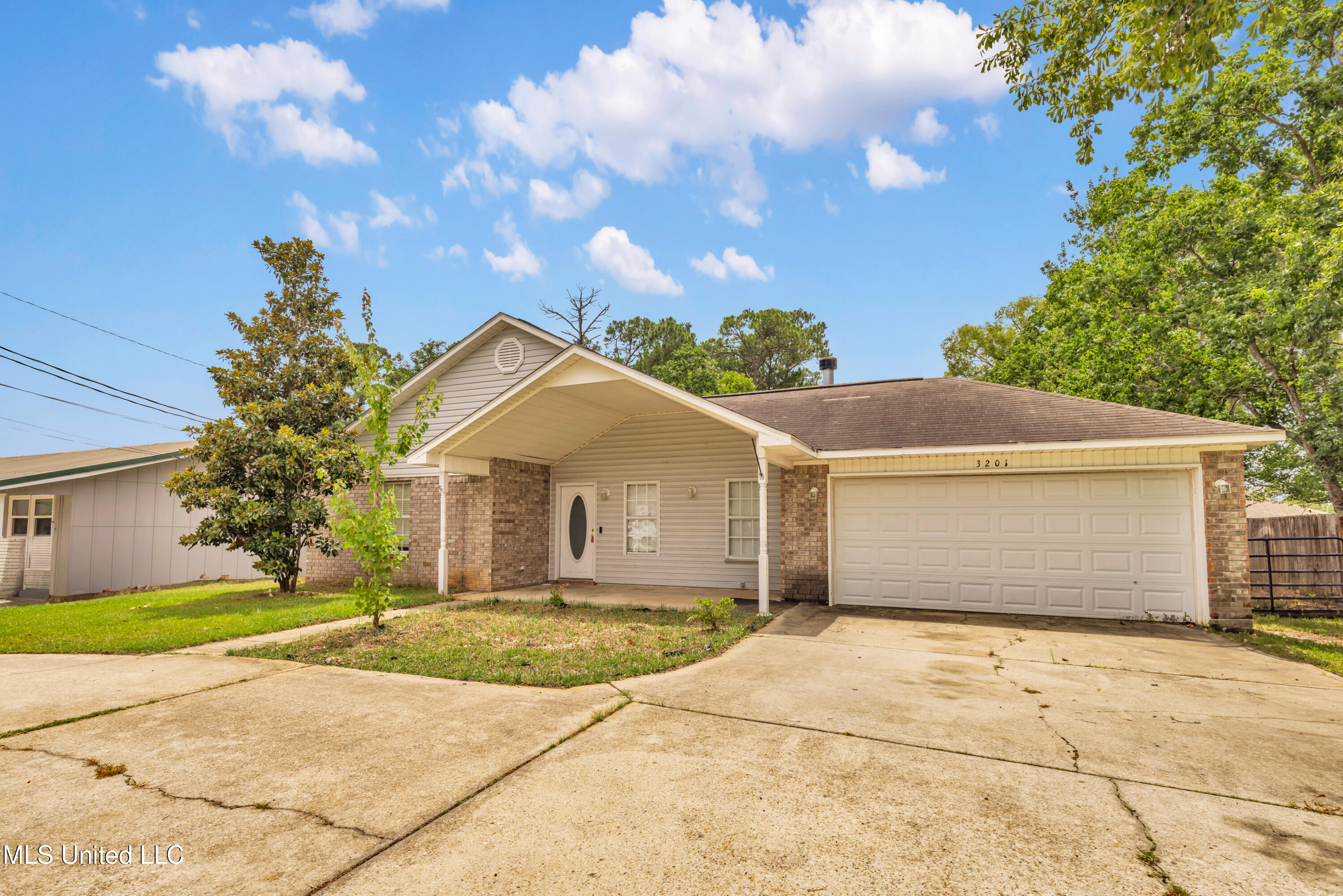 3201 Beachview Drive