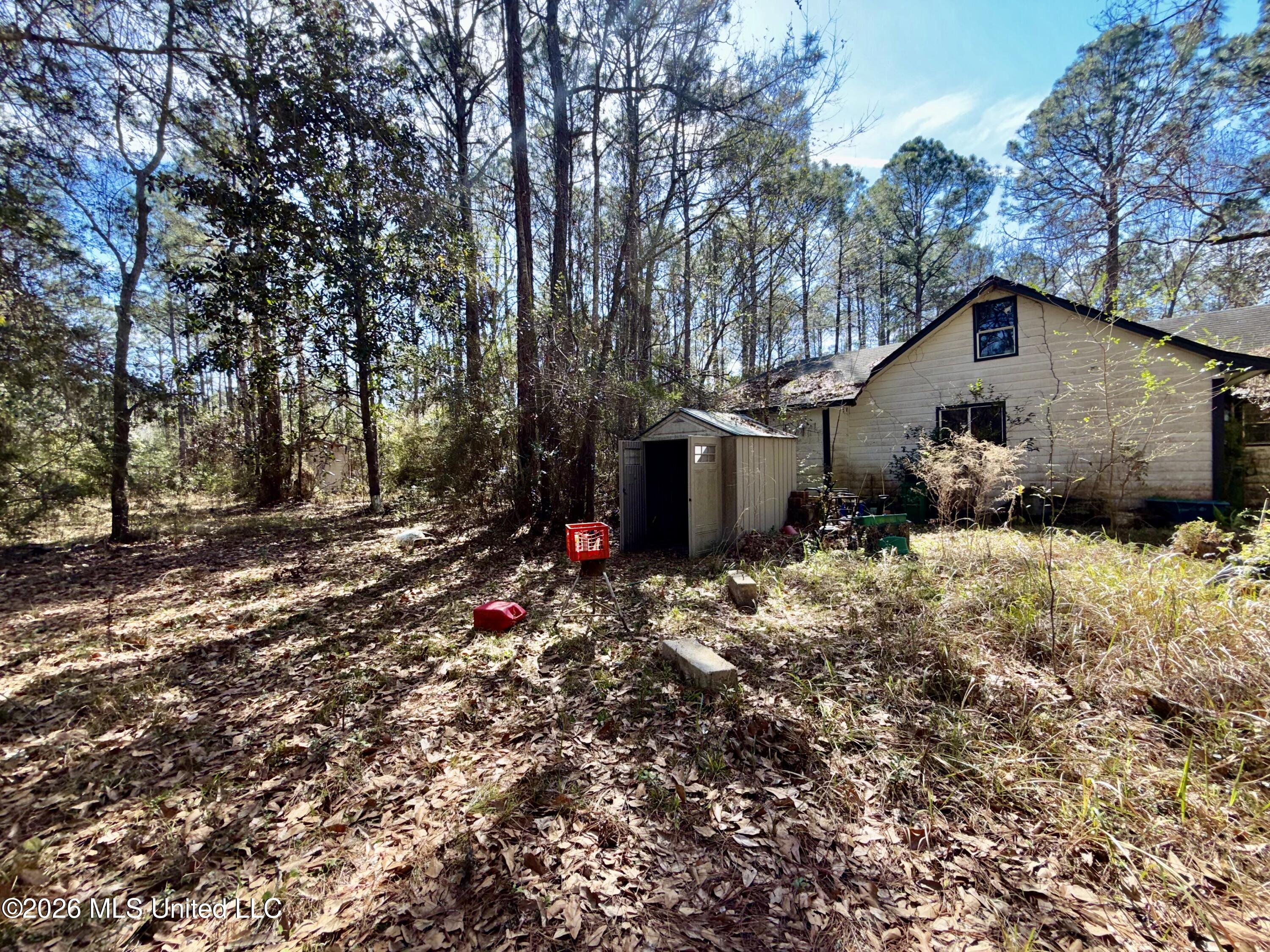 2112 Laurel Glen Road