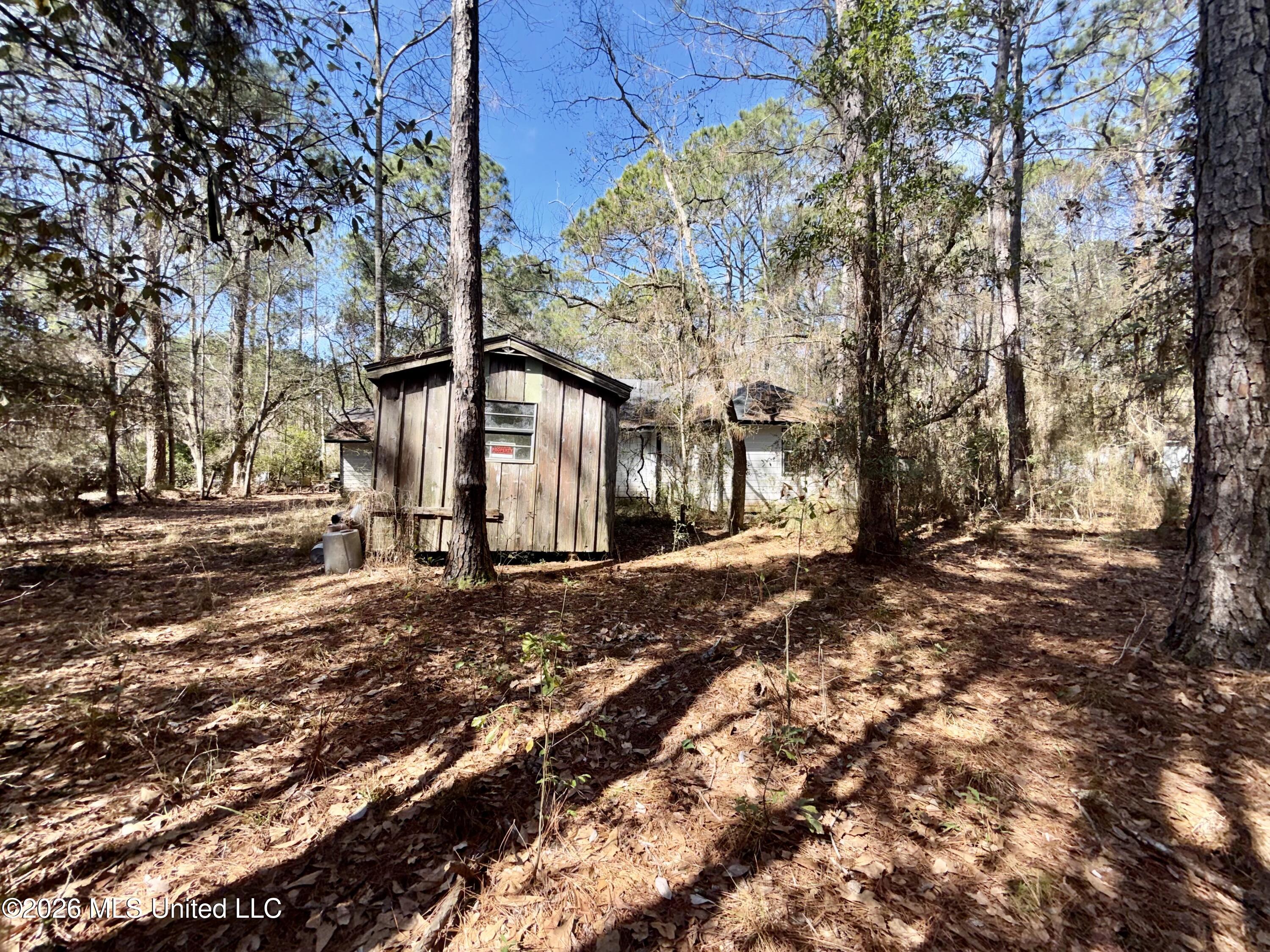 2112 Laurel Glen Road