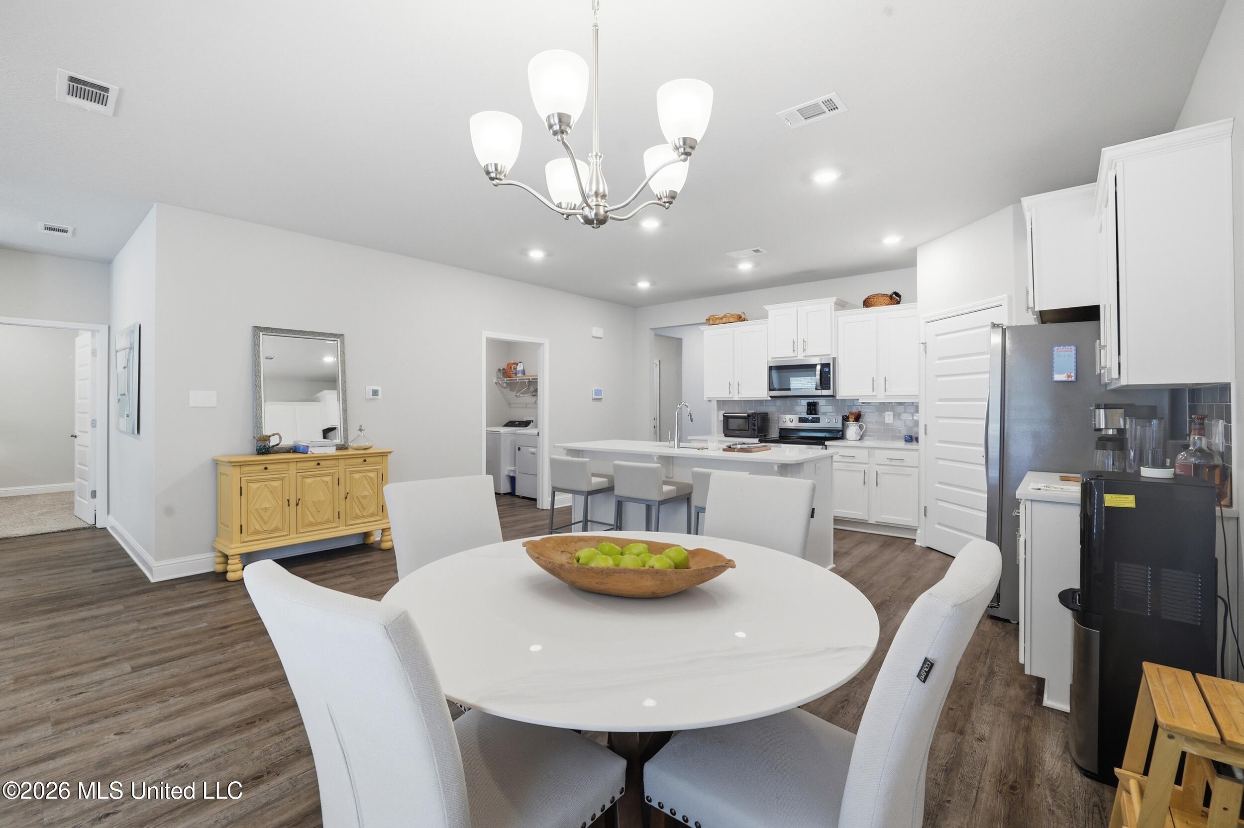 7812 Coral Lane