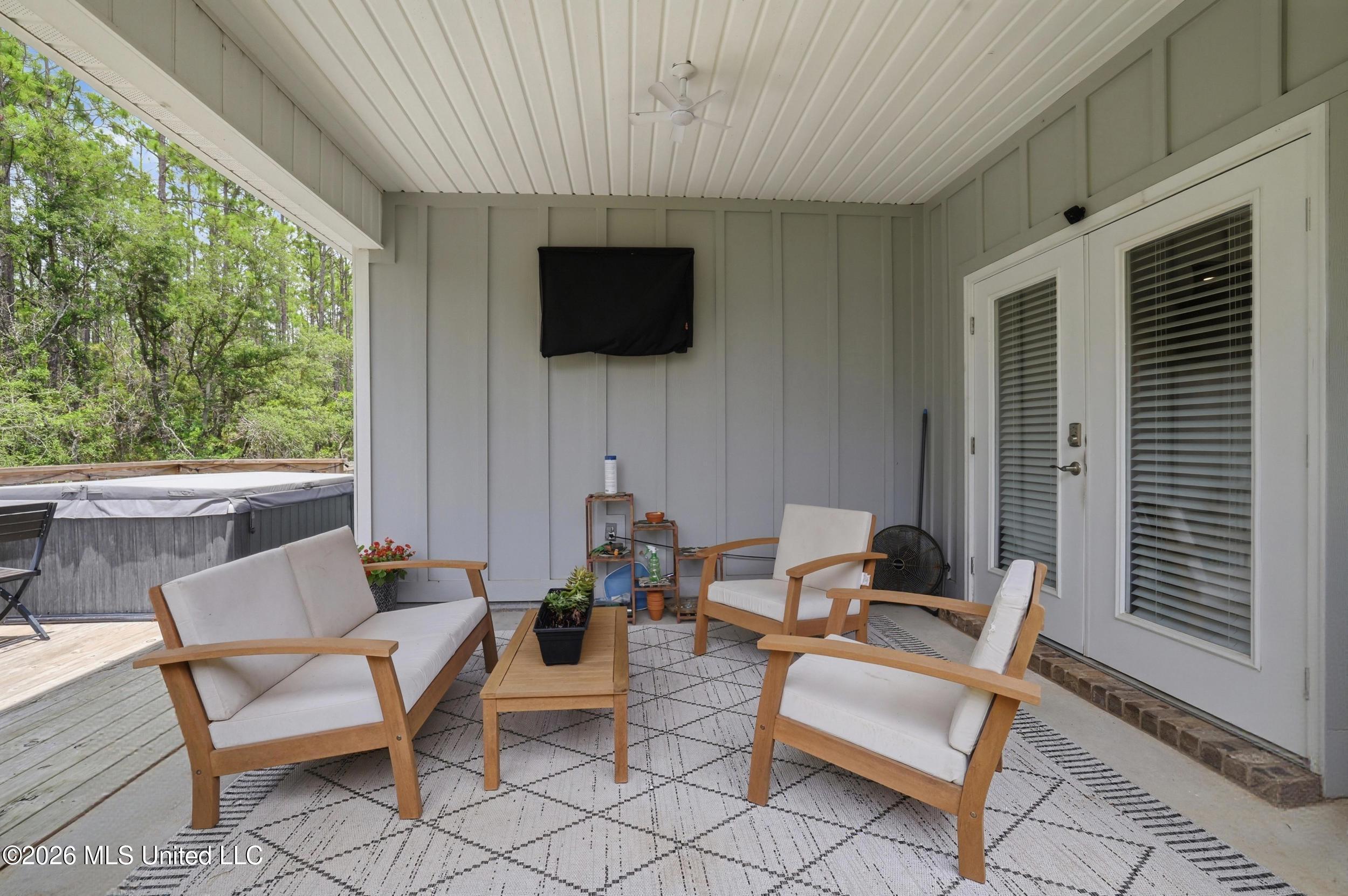 7812 Coral Lane