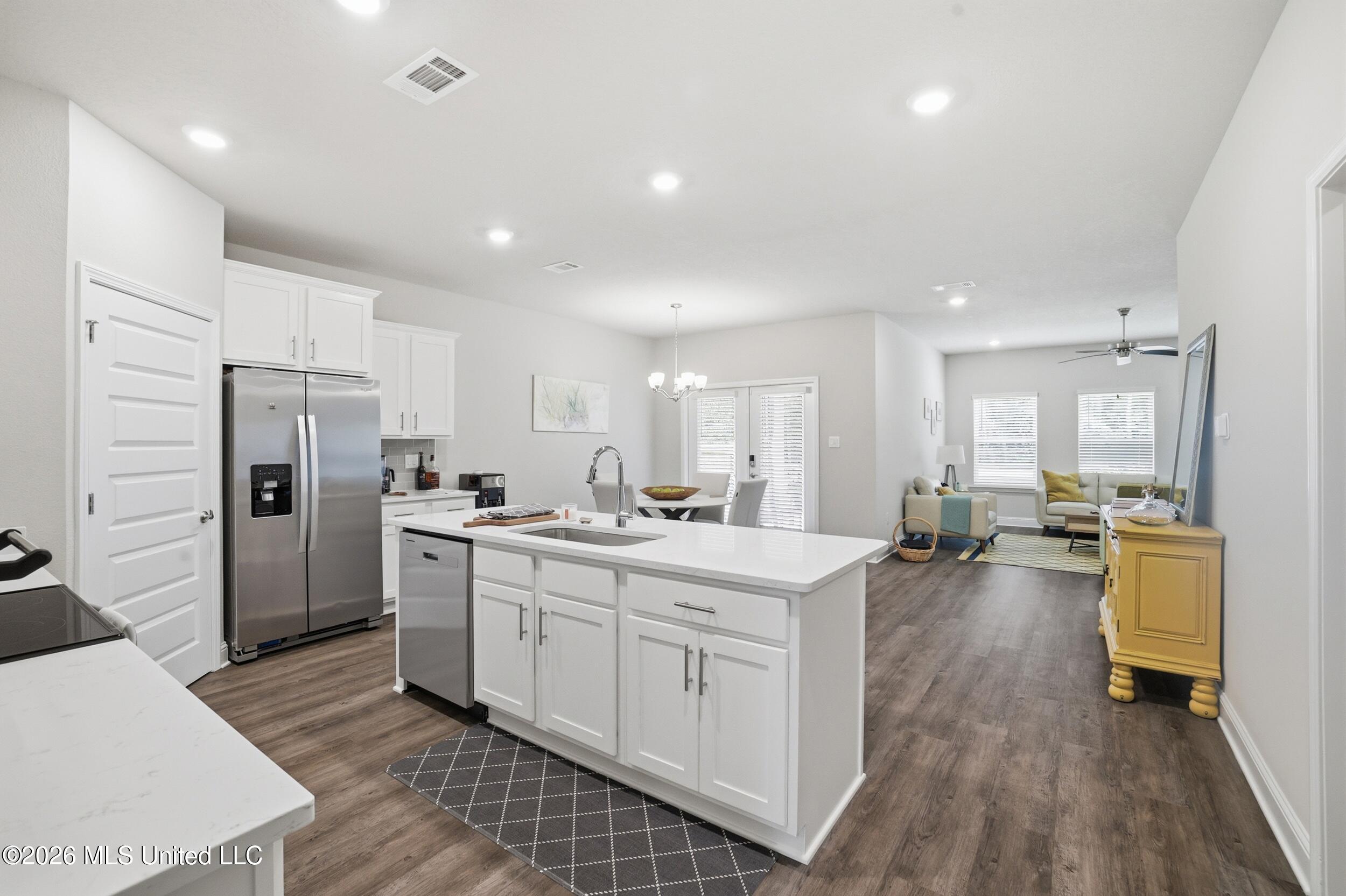 7812 Coral Lane