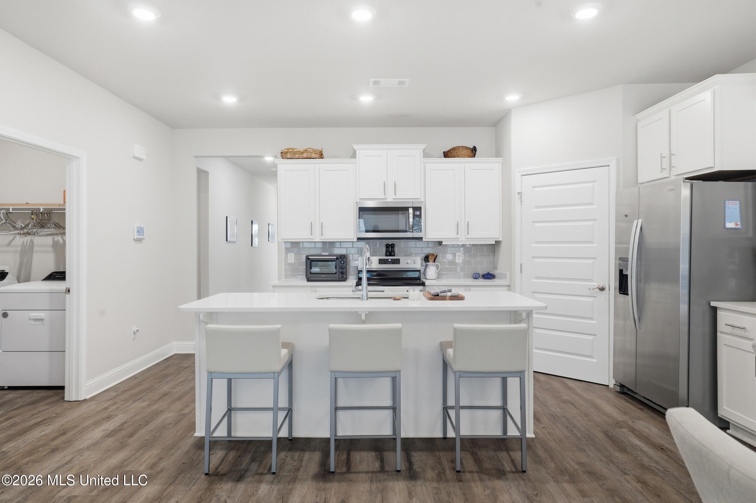 7812 Coral Lane