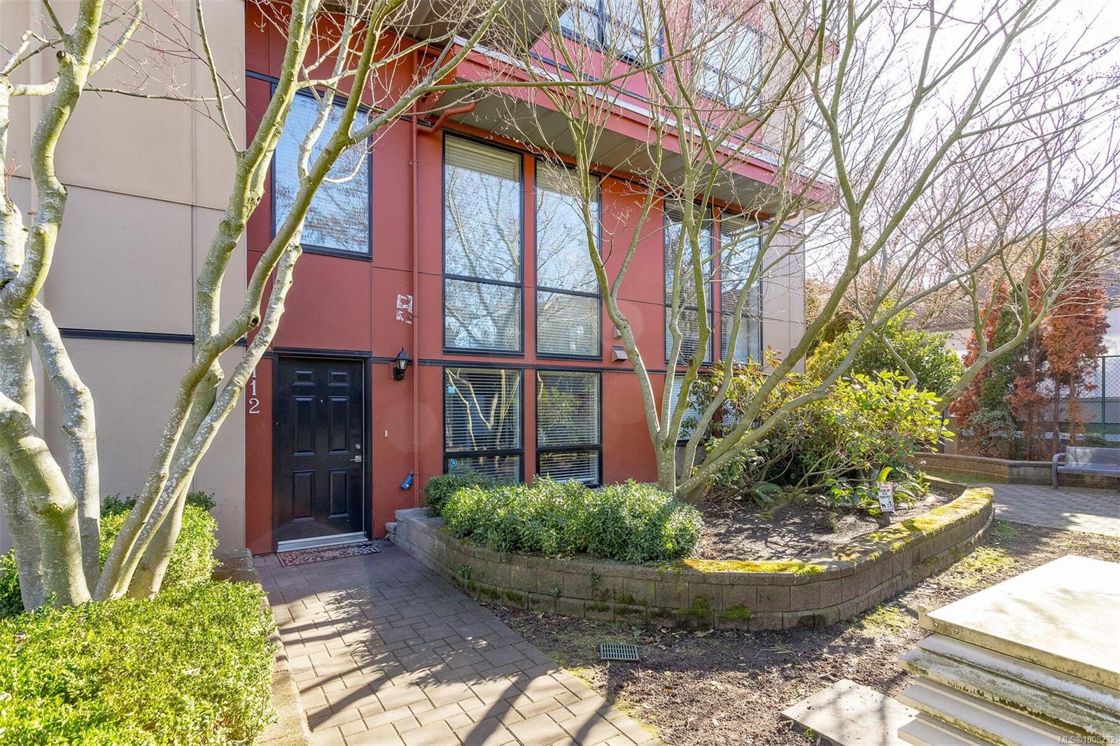 880 Short St # 112