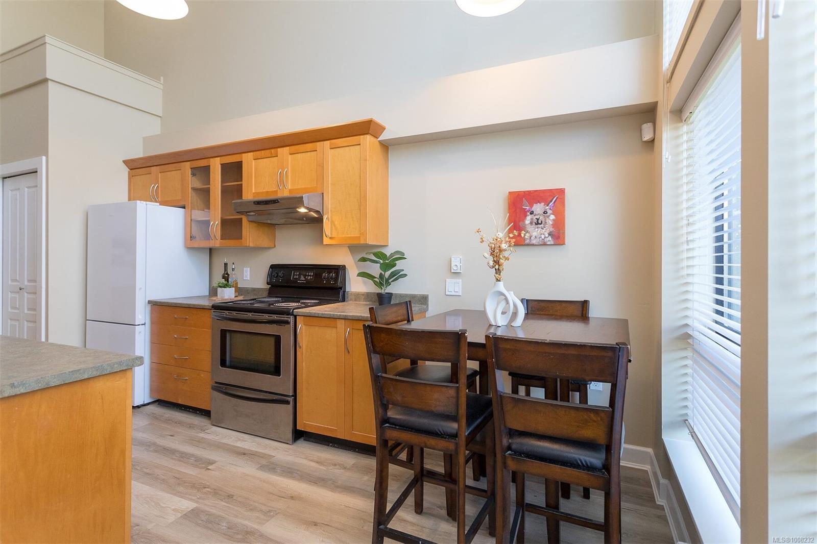 880 Short St # 112