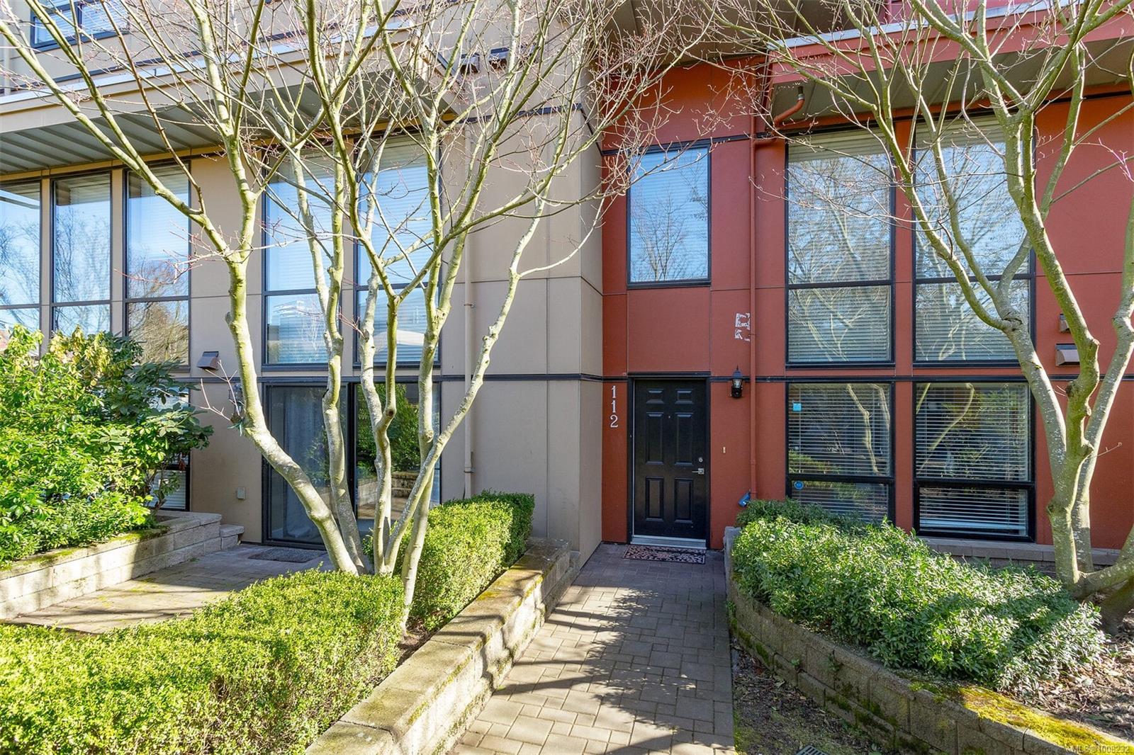 880 Short St # 112