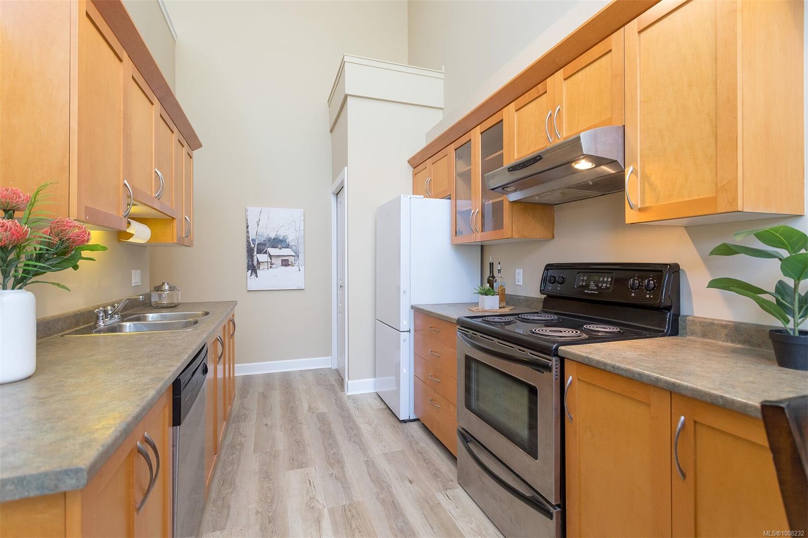 880 Short St # 112