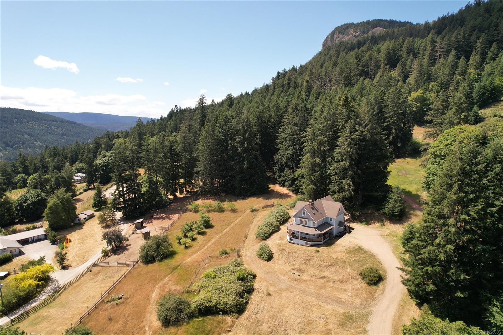 1832 Fulford-Ganges Rd