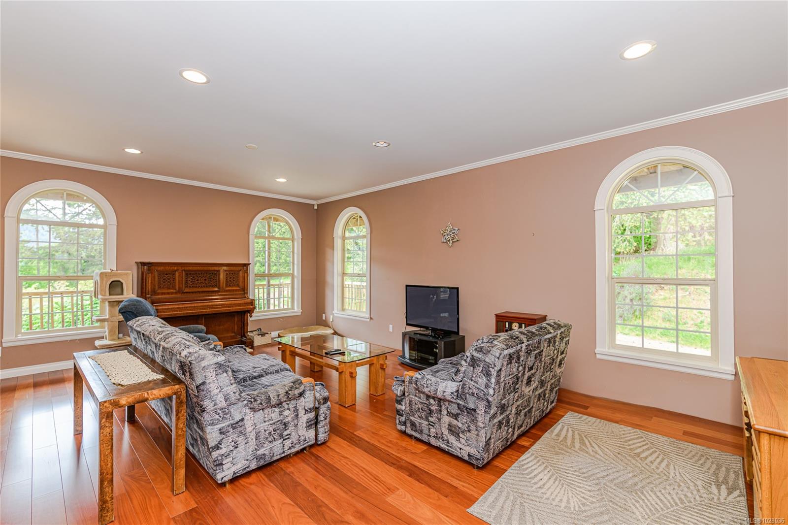 1832 Fulford-Ganges Rd