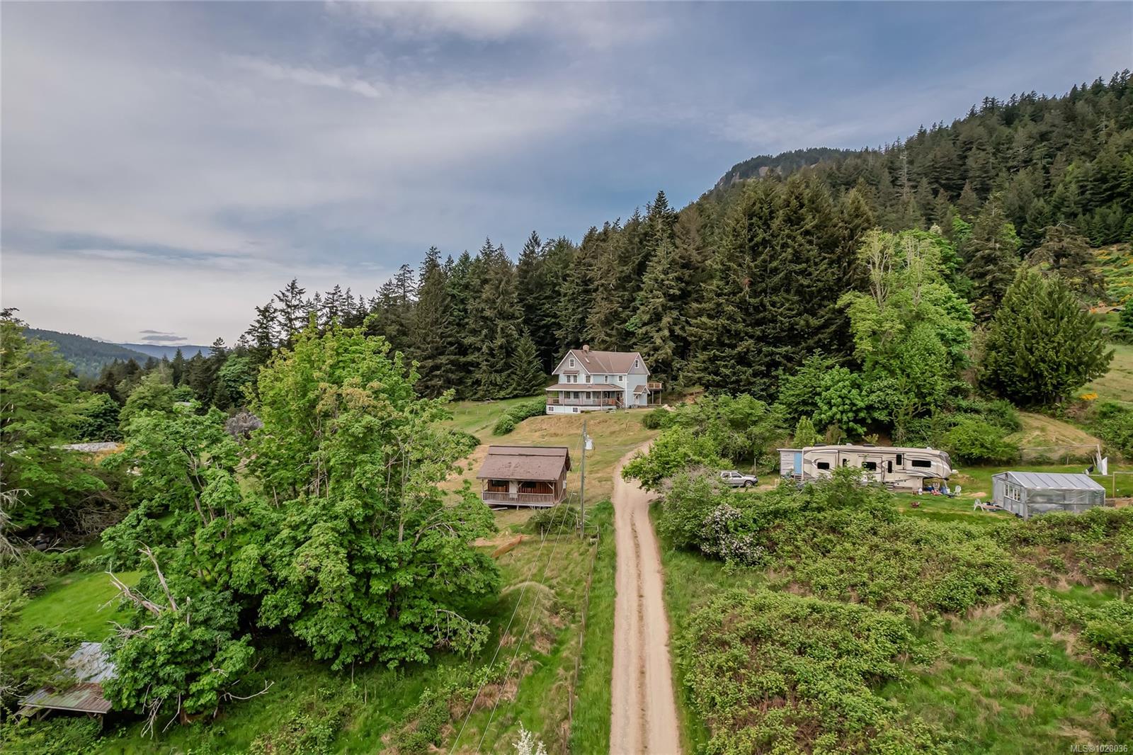 1832 Fulford-Ganges Rd