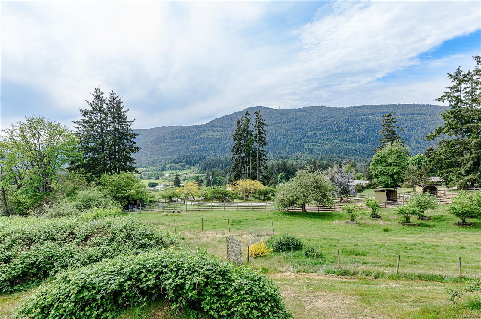 1832 Fulford-Ganges Rd