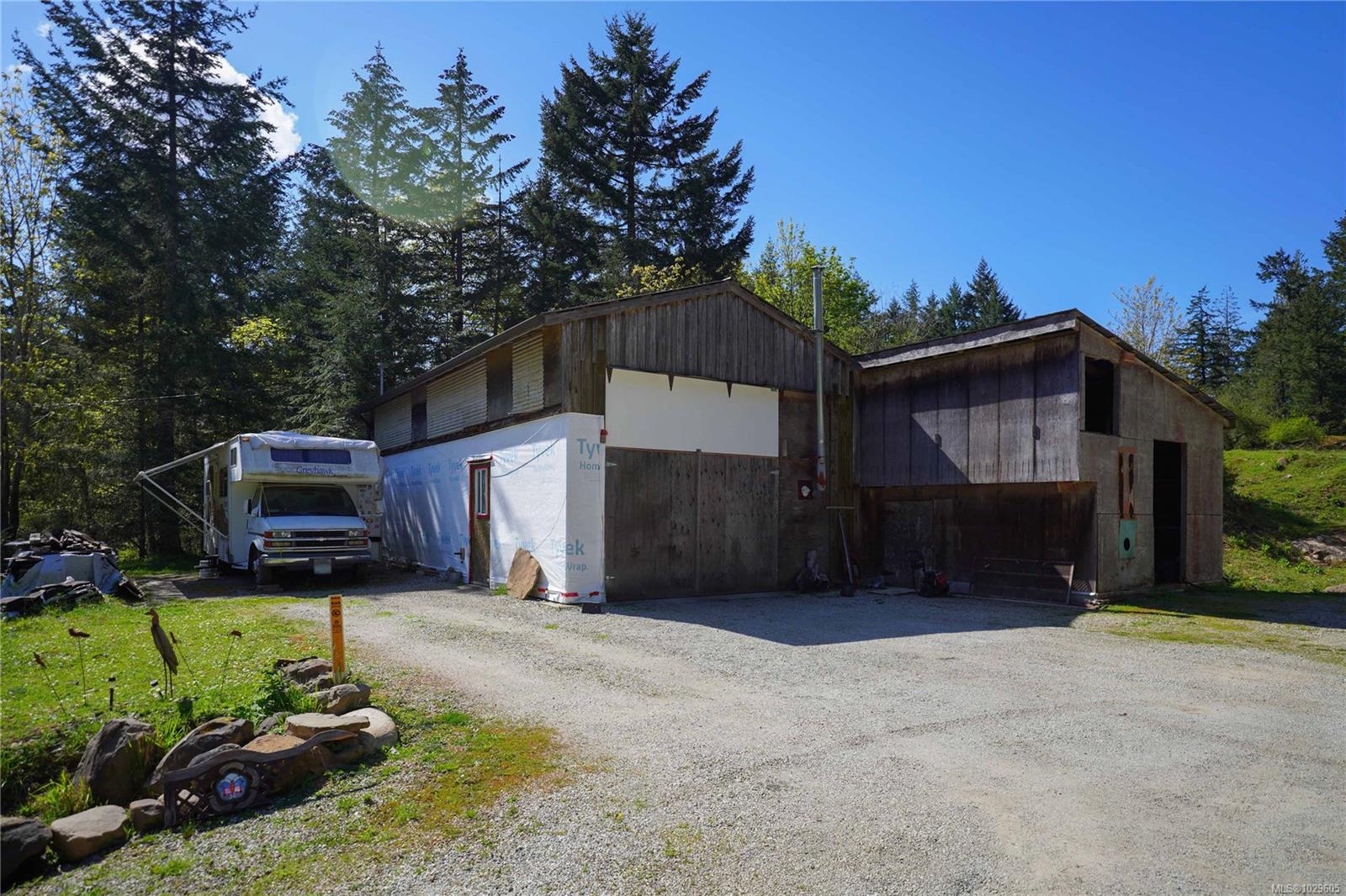 1279 Fulford-Ganges Rd
