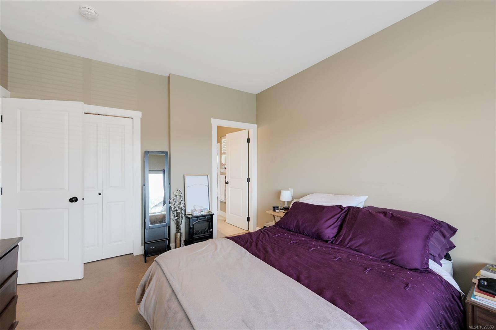 3009 Waterview Close