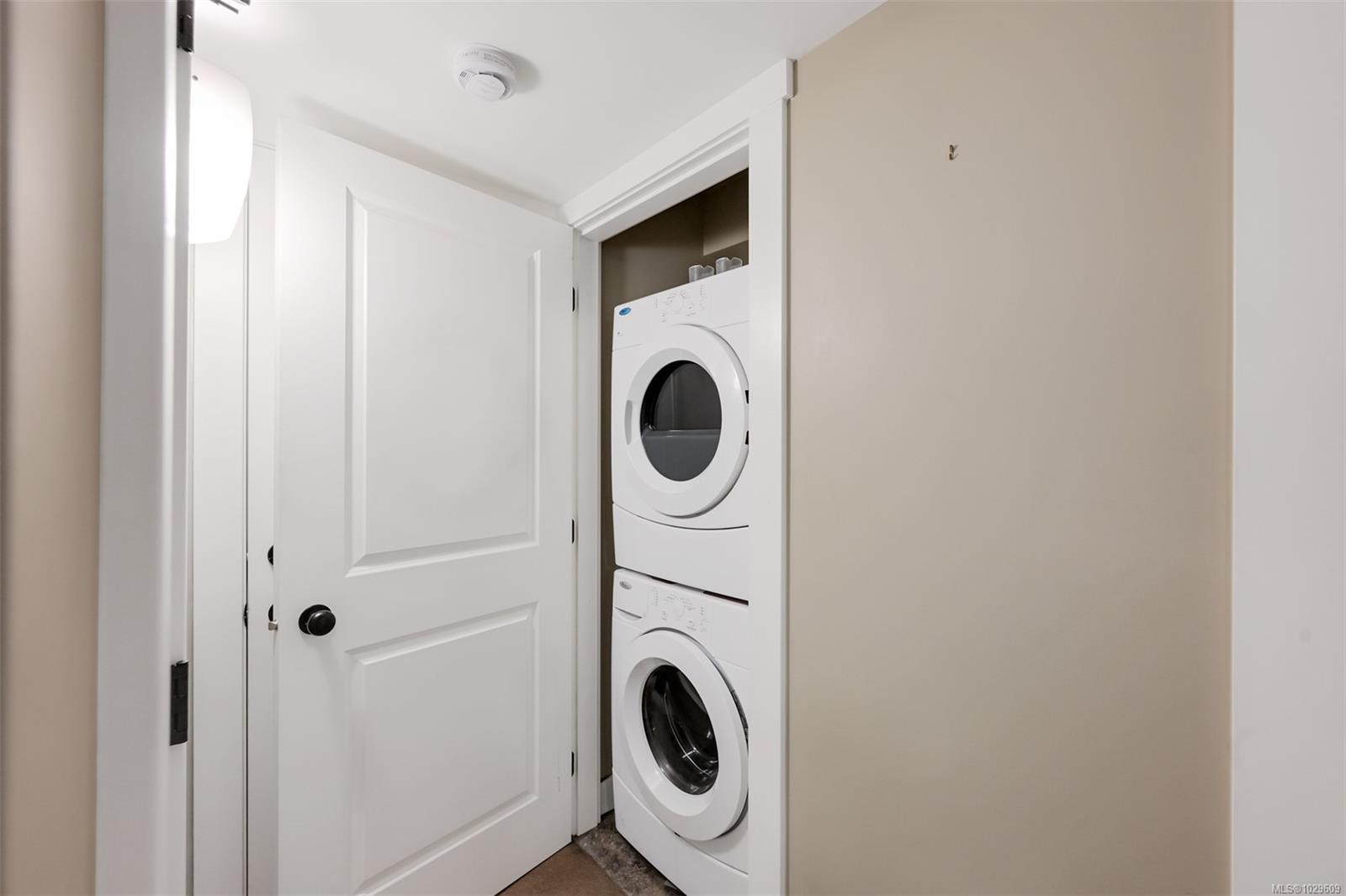 3009 Waterview Close